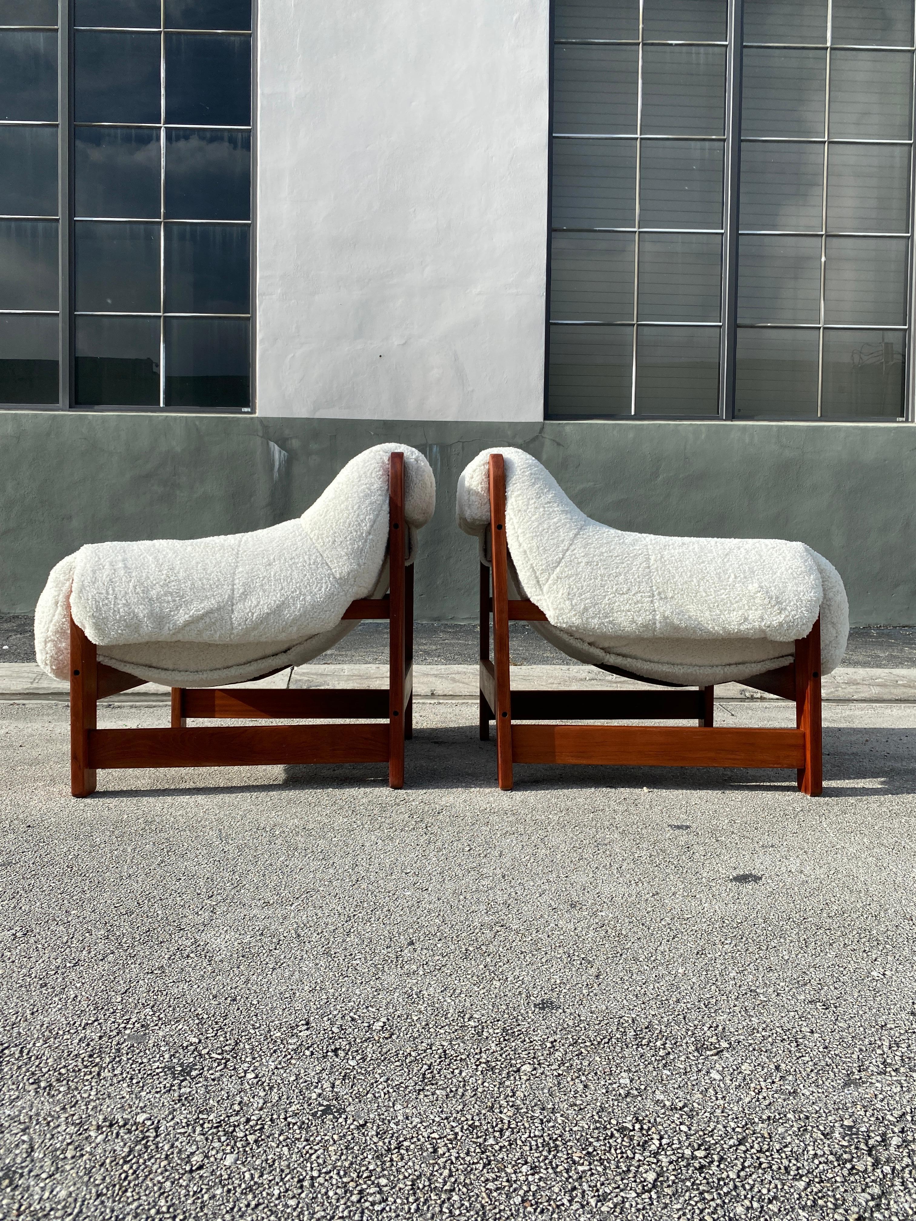 Mid Century Brazilian Pair of Lounge Chairs in the Style of Percival Lafer In Fair Condition In Asheville, NC