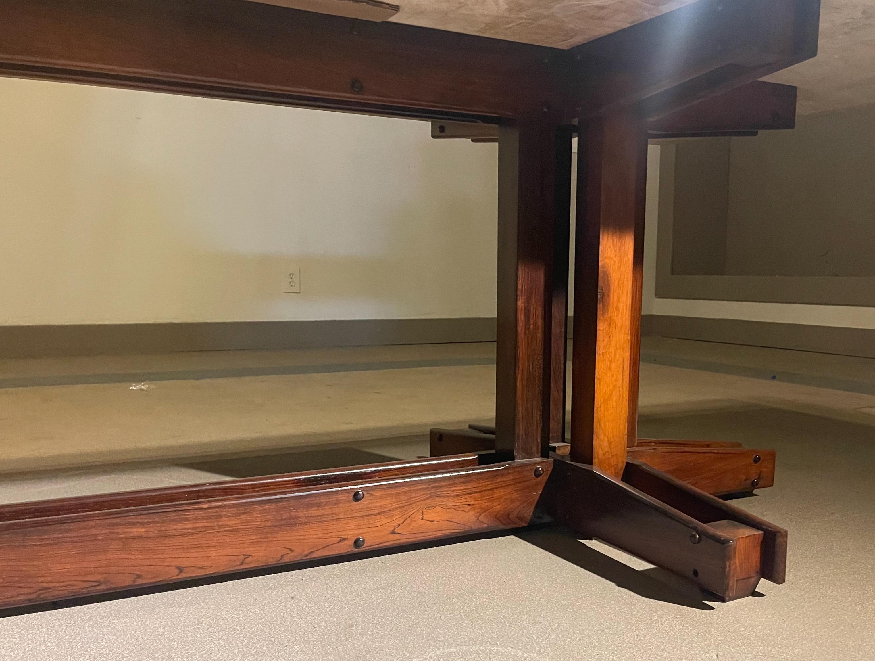 Mesa de comedor de palisandro brasileño y mármol de mediados de siglo en venta 3