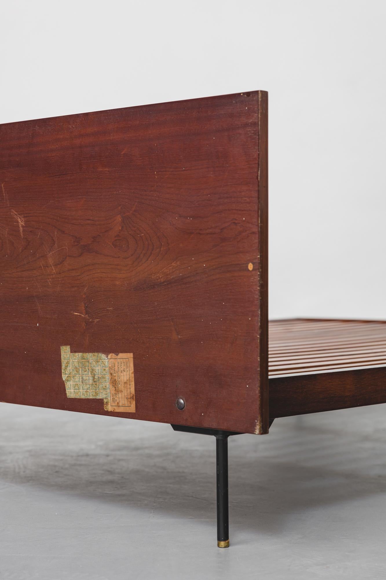 Cama de palisandro brasileño de Geraldo de Barros, Mediados de siglo, 1950, Tamaño Queen en venta 2