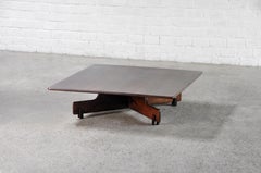 Table basse brésilienne du milieu du siècle dernier attribuée à Sergio Rodrigues, 1960