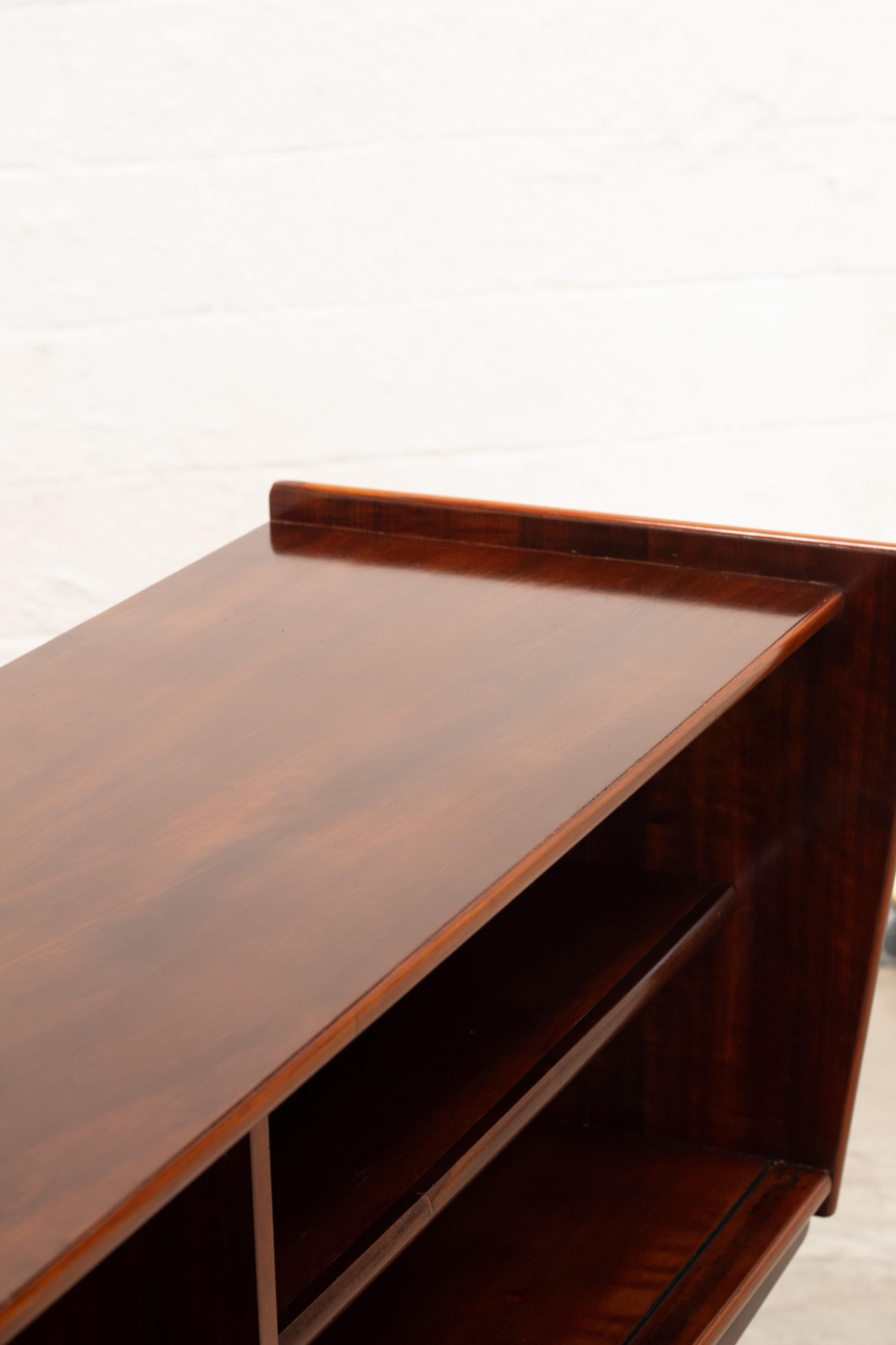 Mid-Century Brazilian Solid and Veneered Imbuia Sideboard by Móveis Cimo For Sale 4