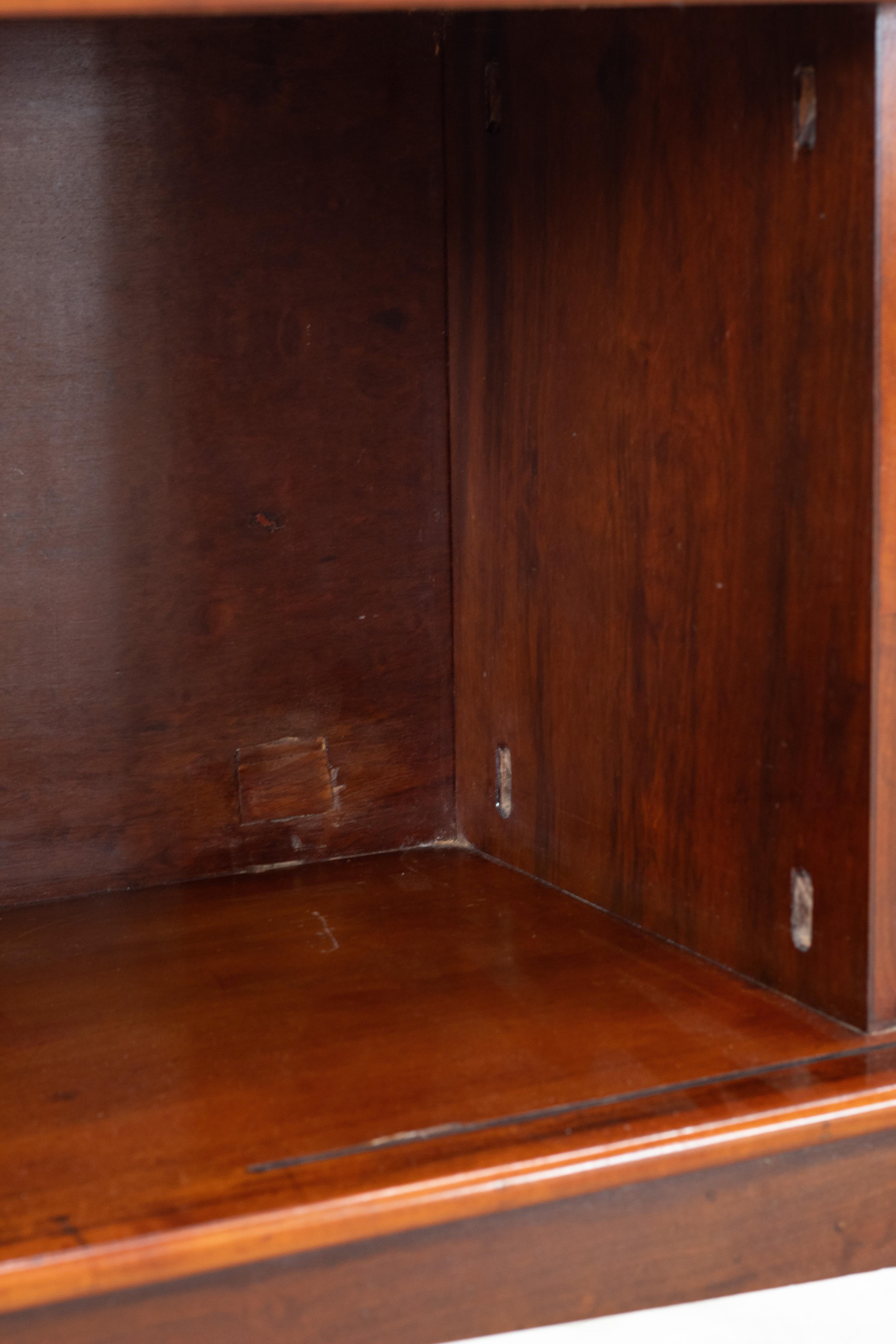Mid-Century Brazilian Solid and Veneered Imbuia Sideboard by Móveis Cimo For Sale 2