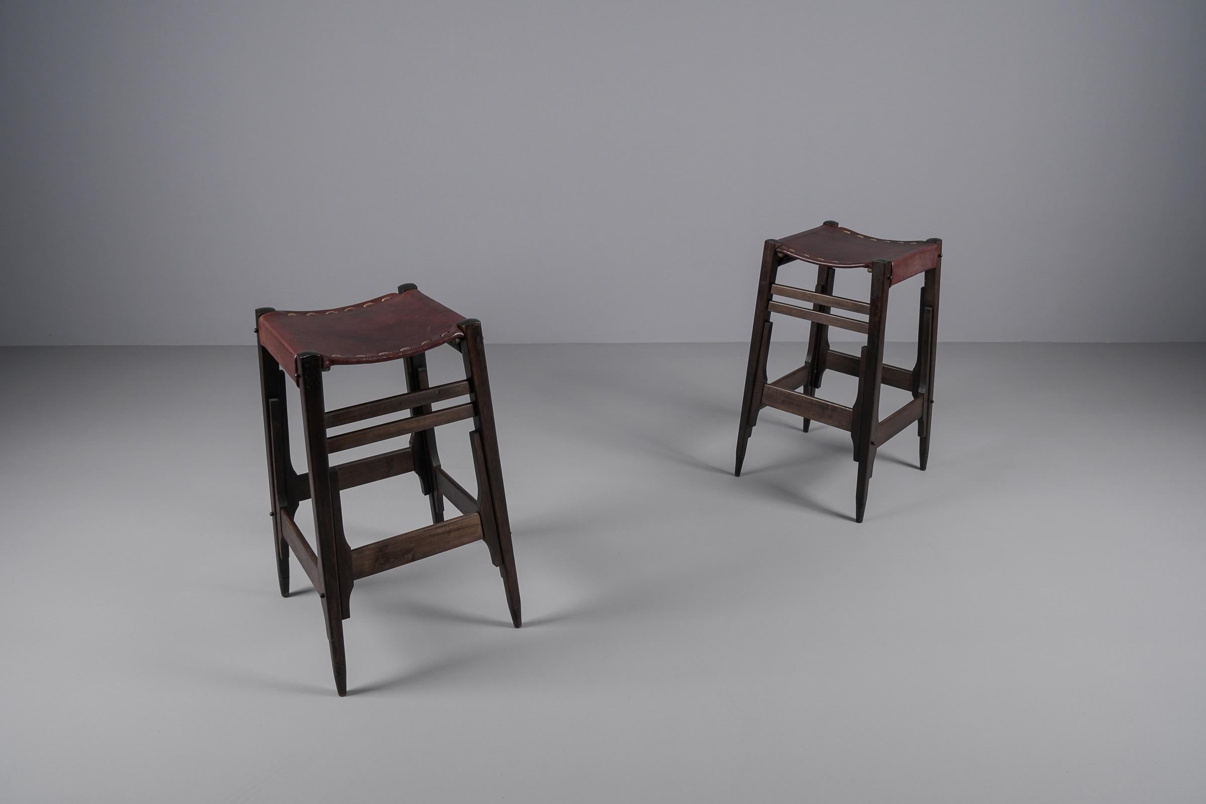 Mid-Century Bar Stools in Wood and Leather by Werner Biermann for Arte Sano In Good Condition For Sale In Nürnberg, Bayern