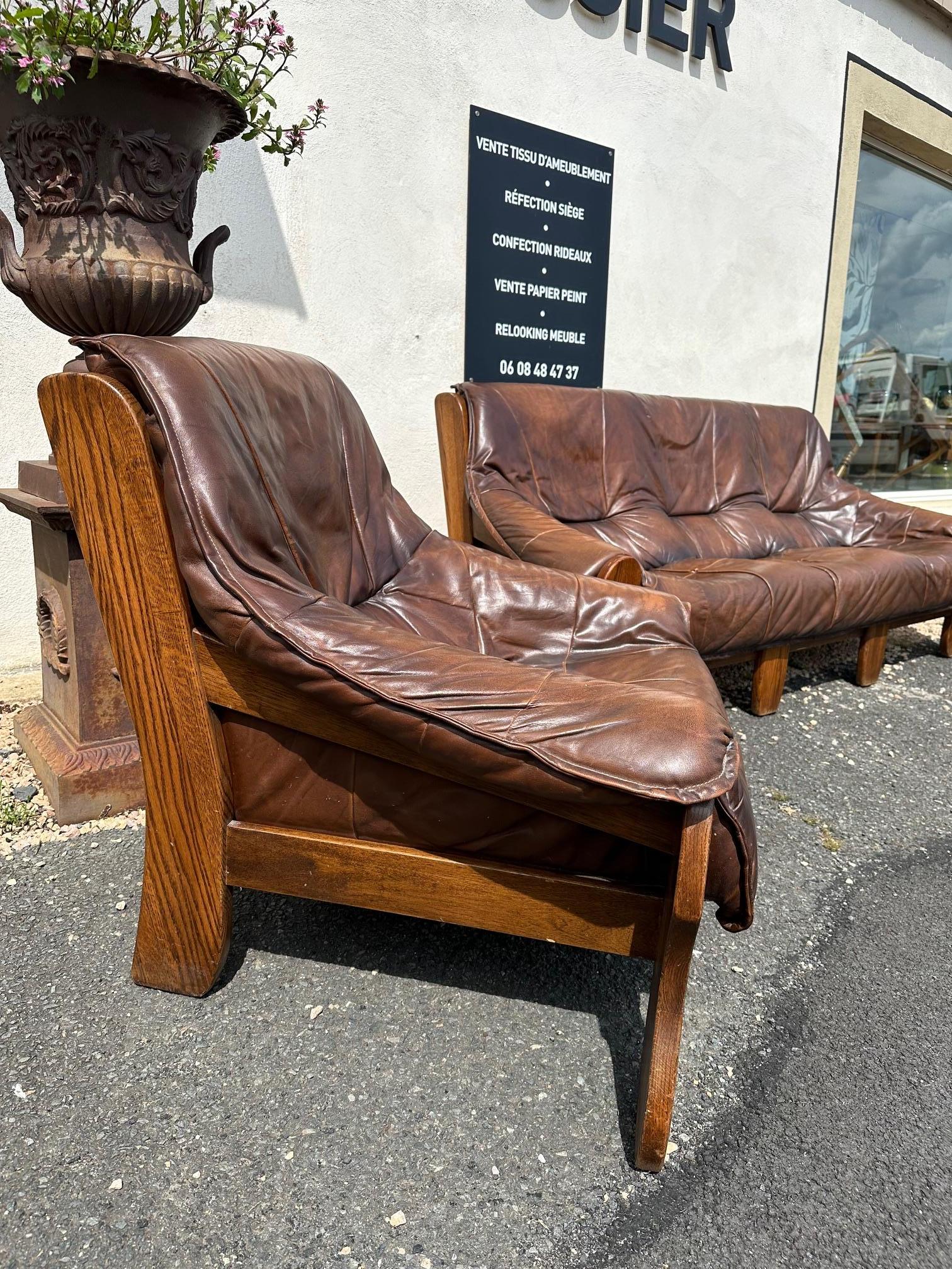 Mid-century Bresilian Brutalist Leather and Oak Living room set, 1970s For Sale 5