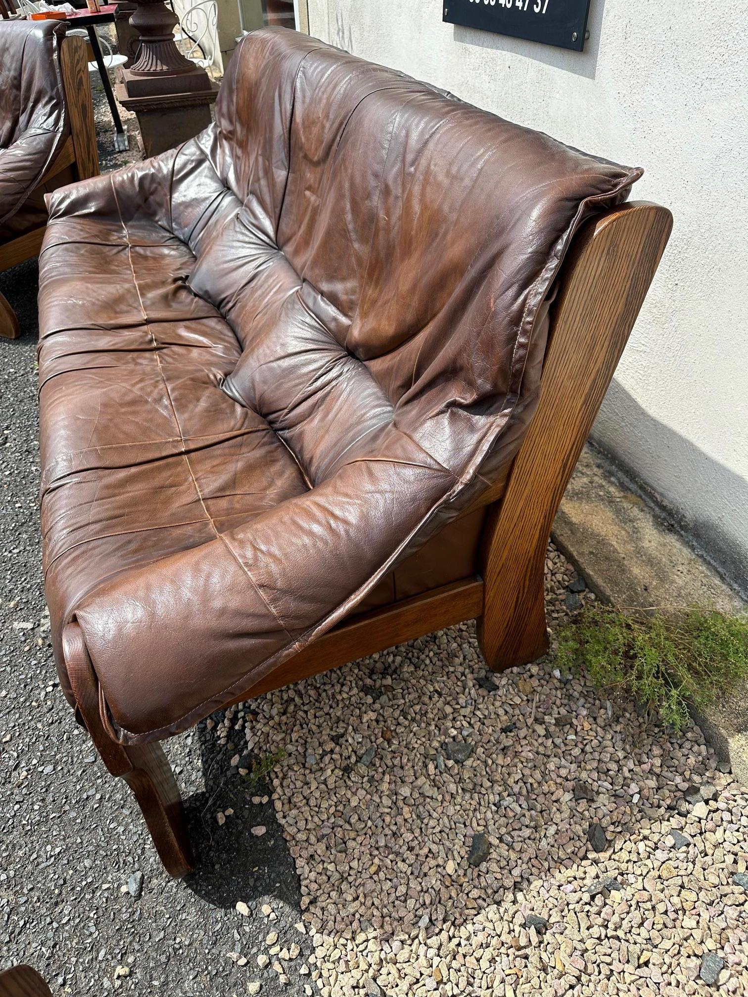 Mid-century Bresilian Brutalist Leather and Oak Living room set, 1970s For Sale 6