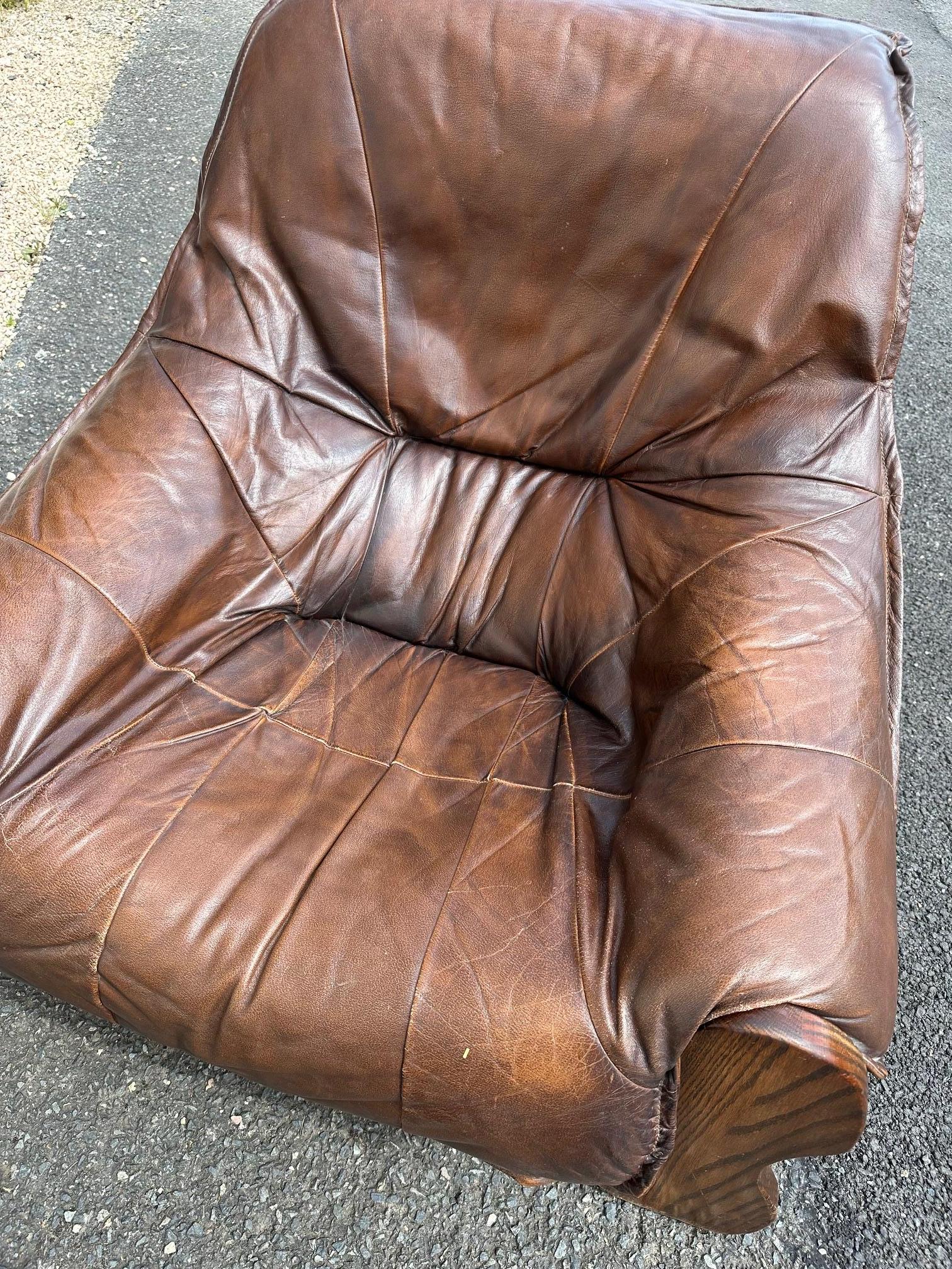 Mid-century Bresilian Brutalist Leather and Oak Living room set, 1970s For Sale 11