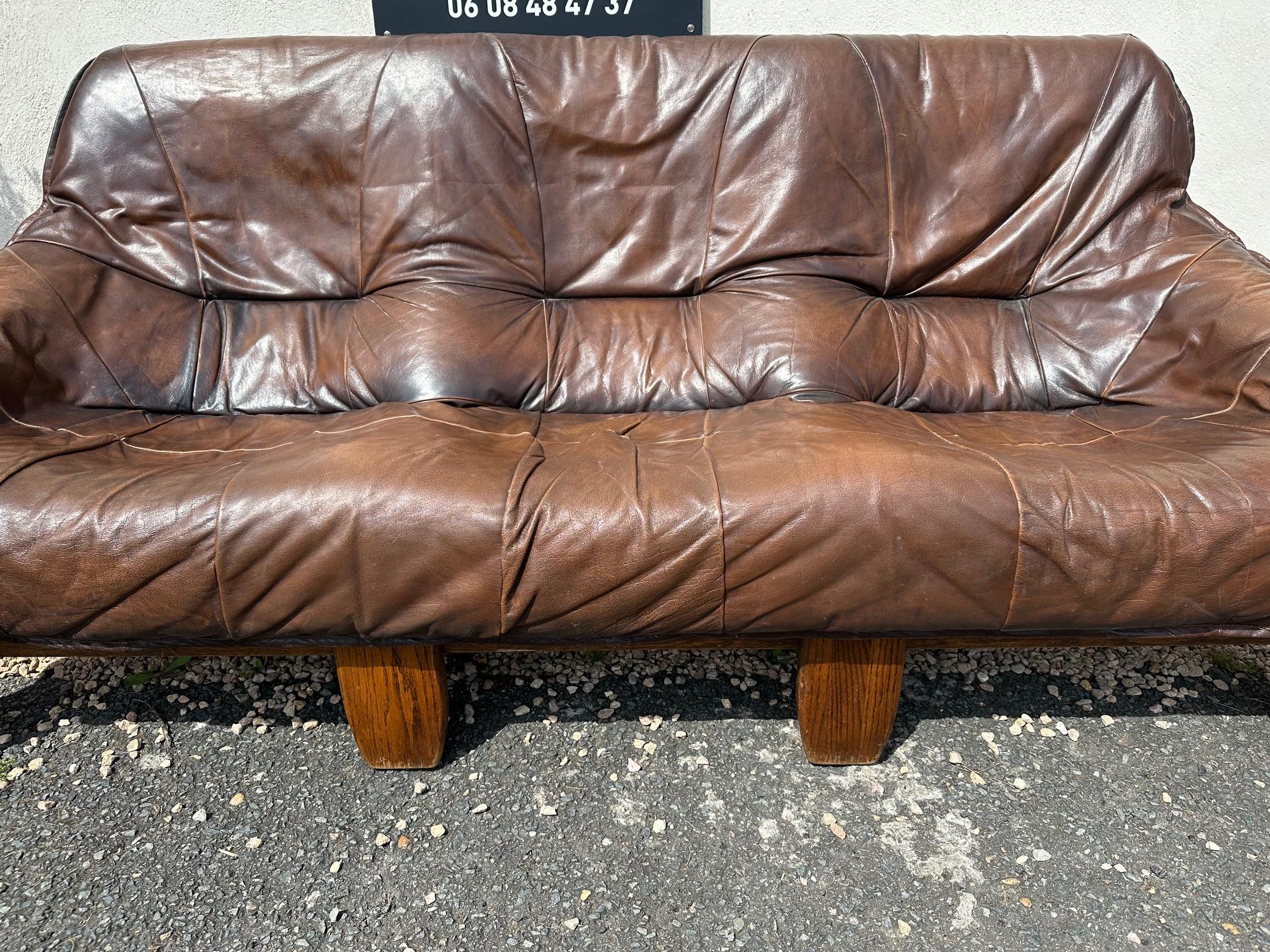 Late 20th Century Mid-century Bresilian Brutalist Leather and Oak Living room set, 1970s For Sale