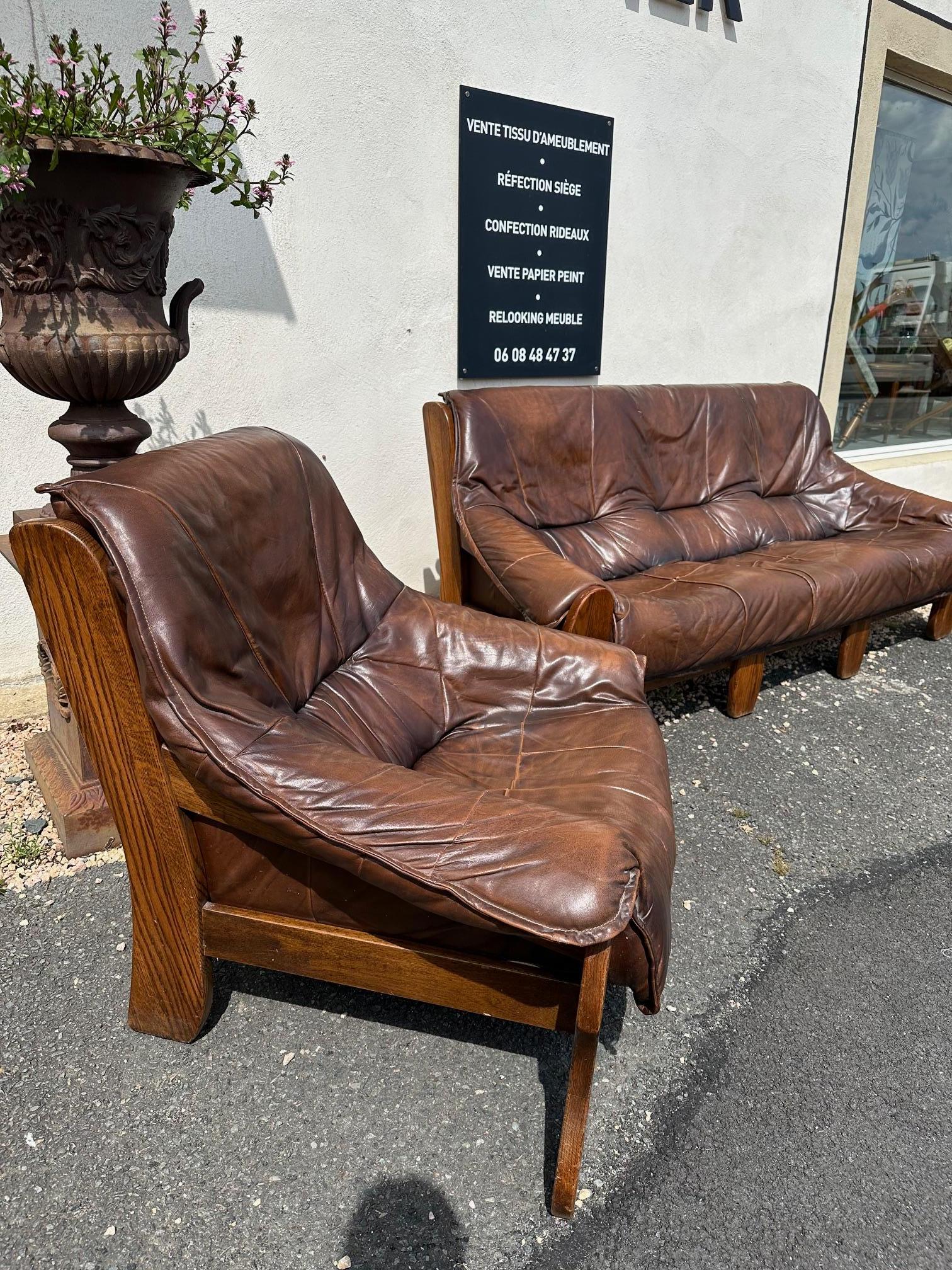 Mid-century Bresilian Brutalist Leather and Oak Living room set, 1970s For Sale 4