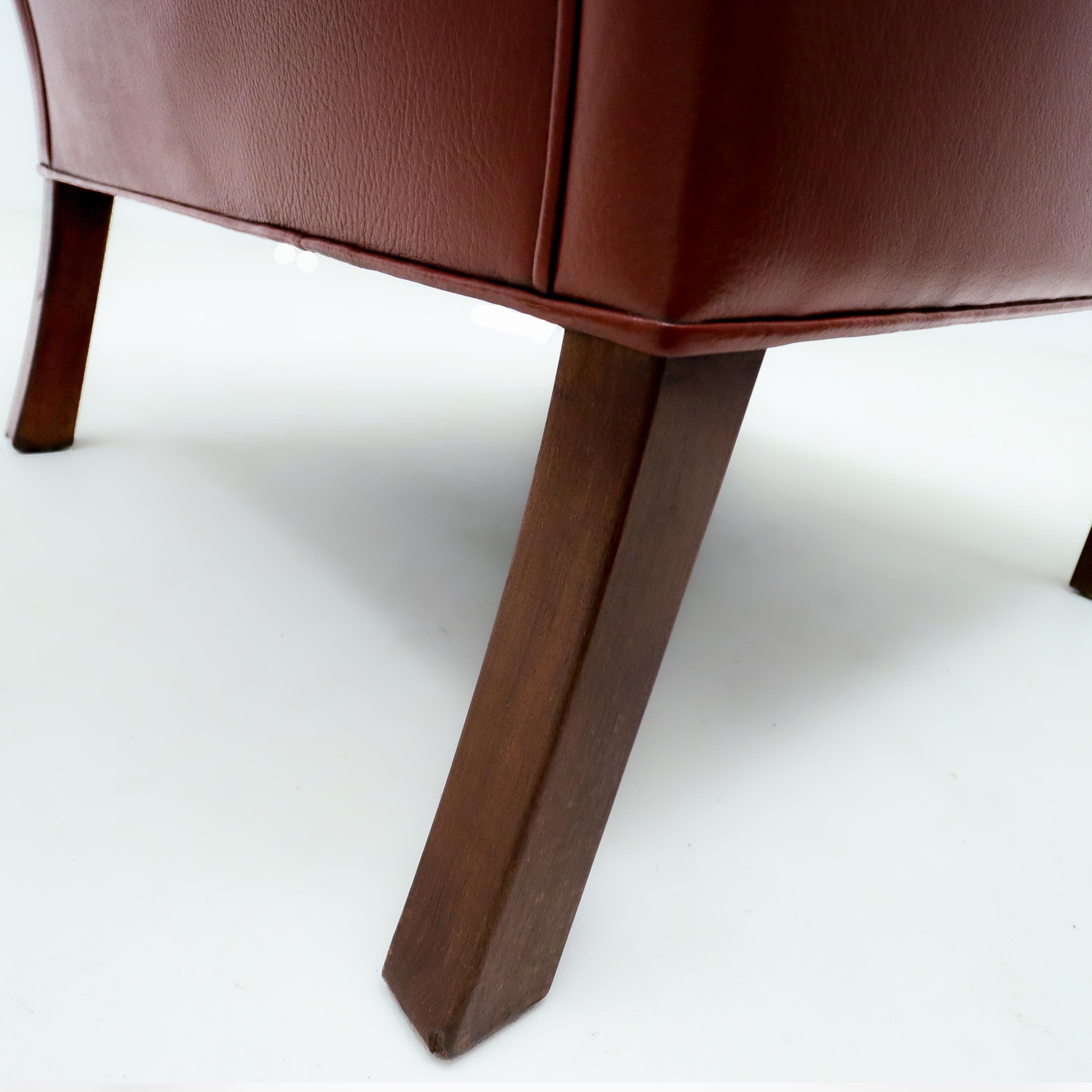 Mid Century Børge Mogensen 2204 Leather Wing Back Armchair for Fredericia For Sale 5