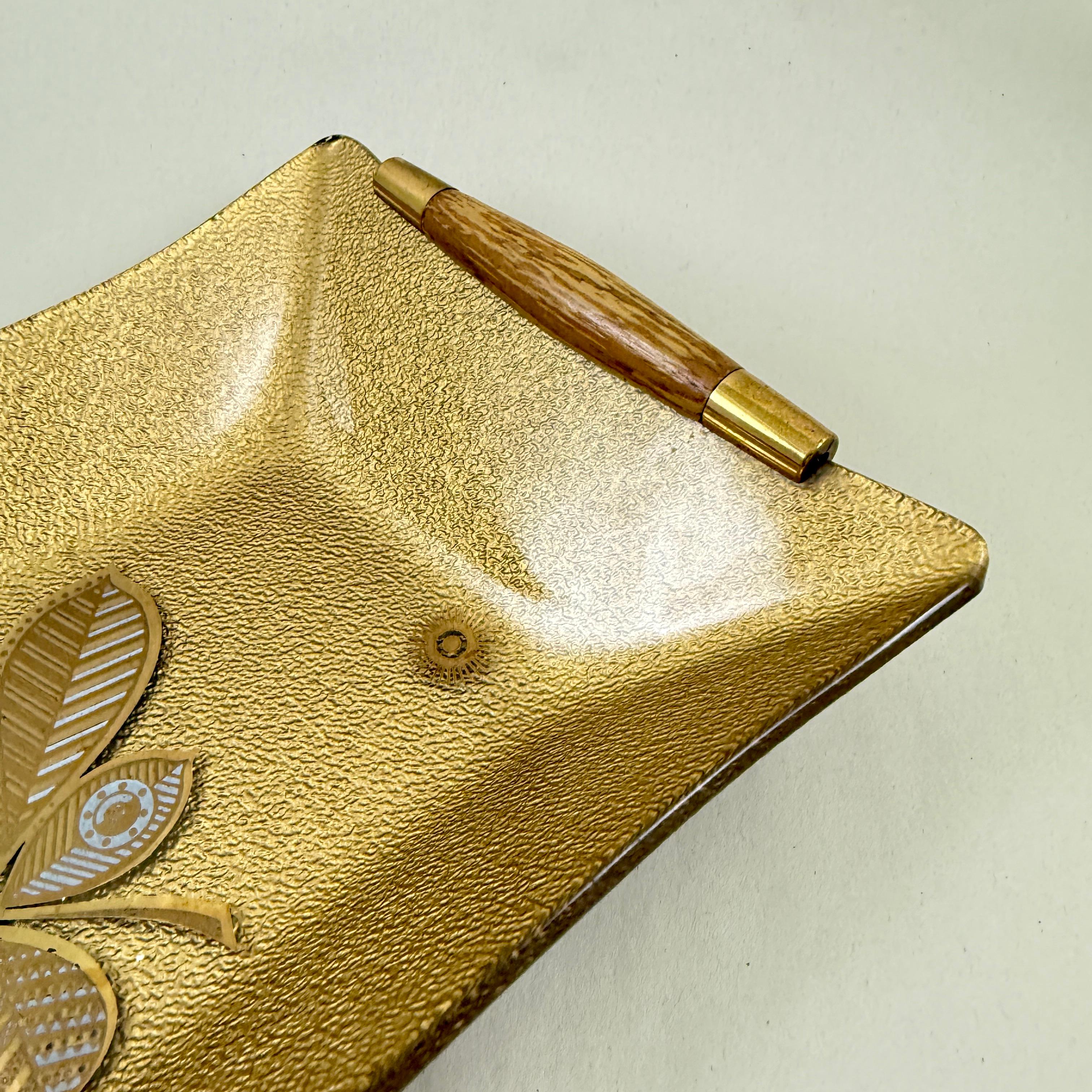 Mid-Century Briard Heritance Pattern Glastablett, 1960 (Messing) im Angebot