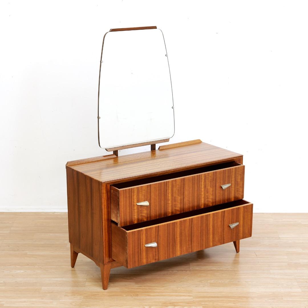 Mid Century British Design Palisander Eitelkeit Kommode (Mitte des 20. Jahrhunderts) im Angebot