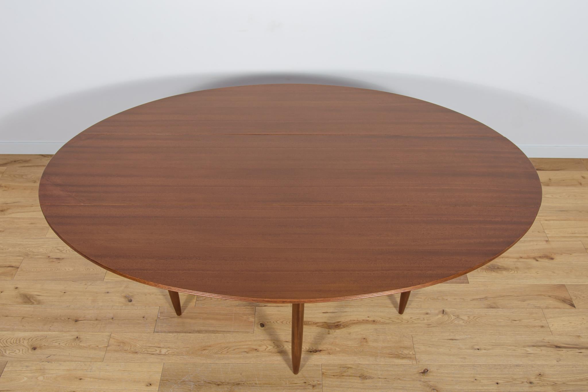 Mid-Century British Extendable Dining Table, 1960s For Sale 2