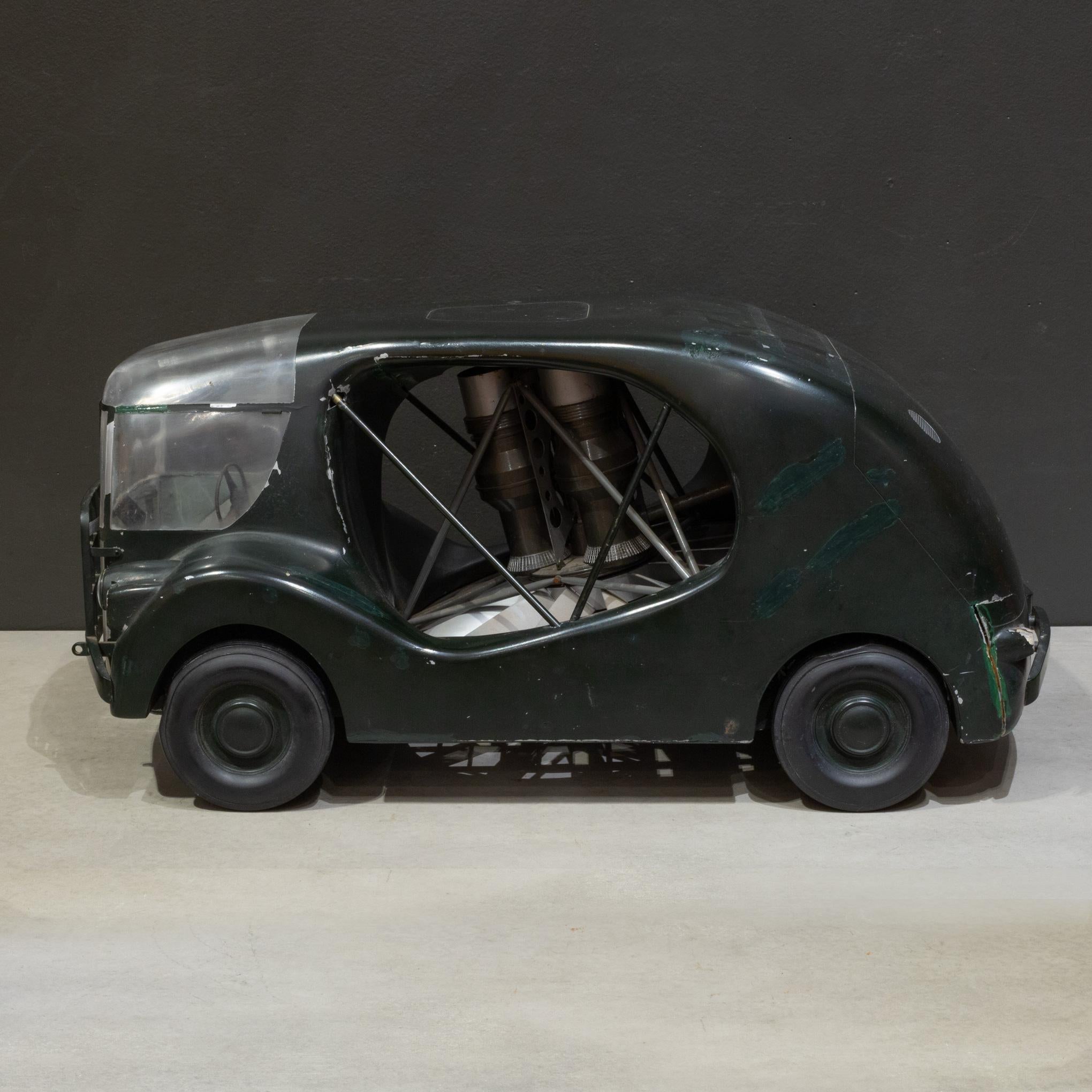 À PROPOS DE

Modèle de démonstration de concept d'un aéroglisseur, d'une Jeep volante ou d'une Jeep sauteuse, présenté par la British Aircraft Corporation au ministère britannique de la Défense, intitulé Bristol Siddeley flying car, datant du milieu