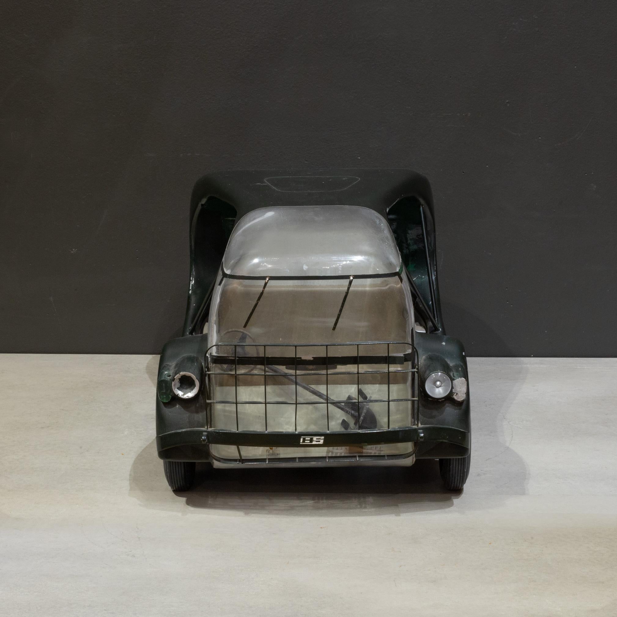 Mid-Century Modern Modèle de véhicule conceptuel militaire britannique « Bristol Siddeley Flying Car », vers 1950 en vente