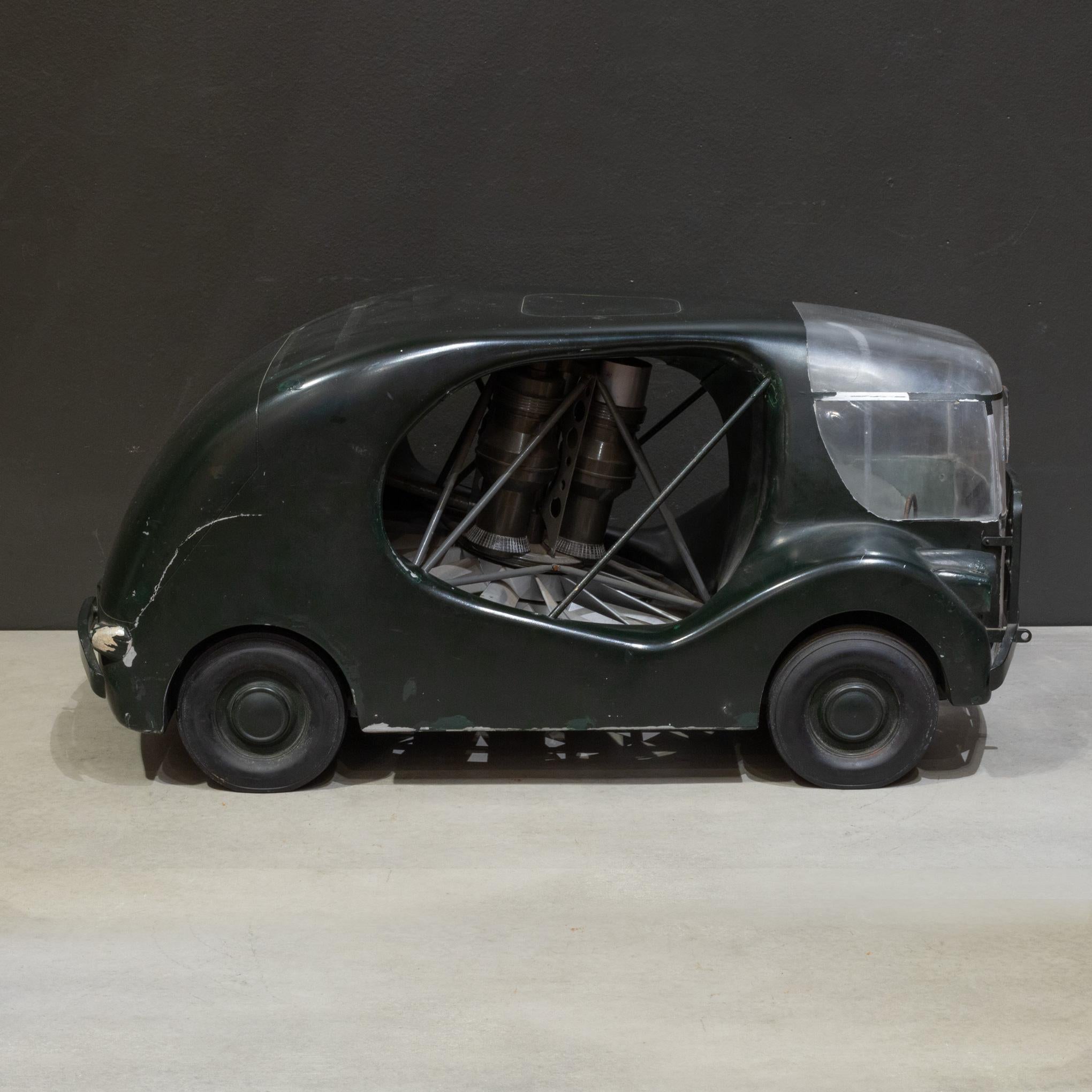 Modèle de véhicule conceptuel militaire britannique « Bristol Siddeley Flying Car », vers 1950 Bon état - En vente à San Francisco, CA