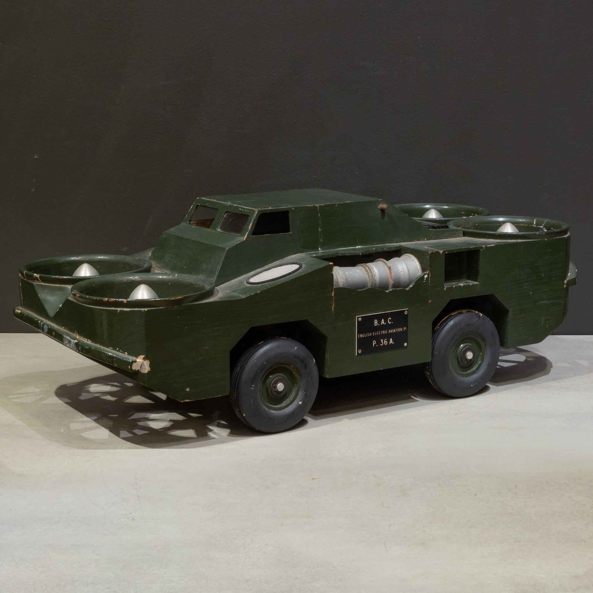 Modèle de véhicule conceptuel militaire britannique du milieu du siècle 