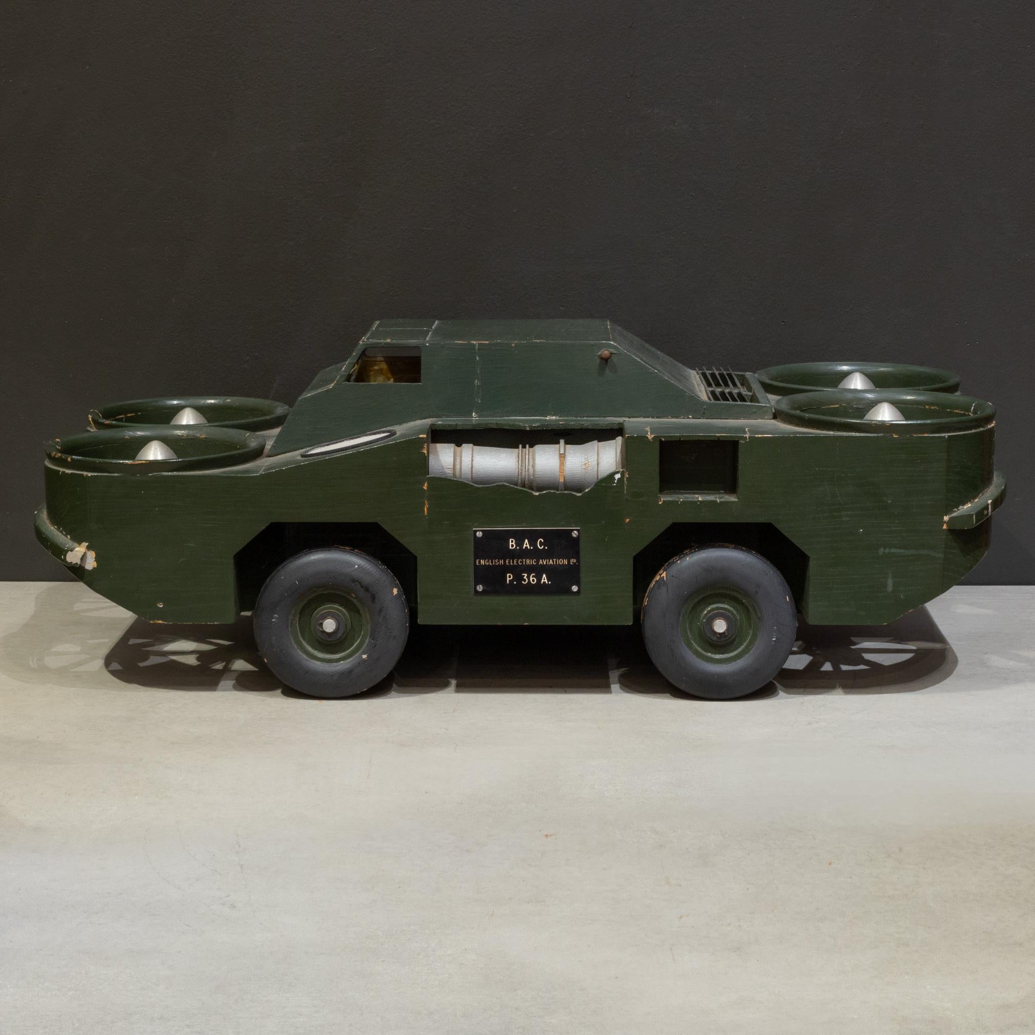 Plastique Modèle de véhicule conceptuel militaire britannique du milieu du siècle 