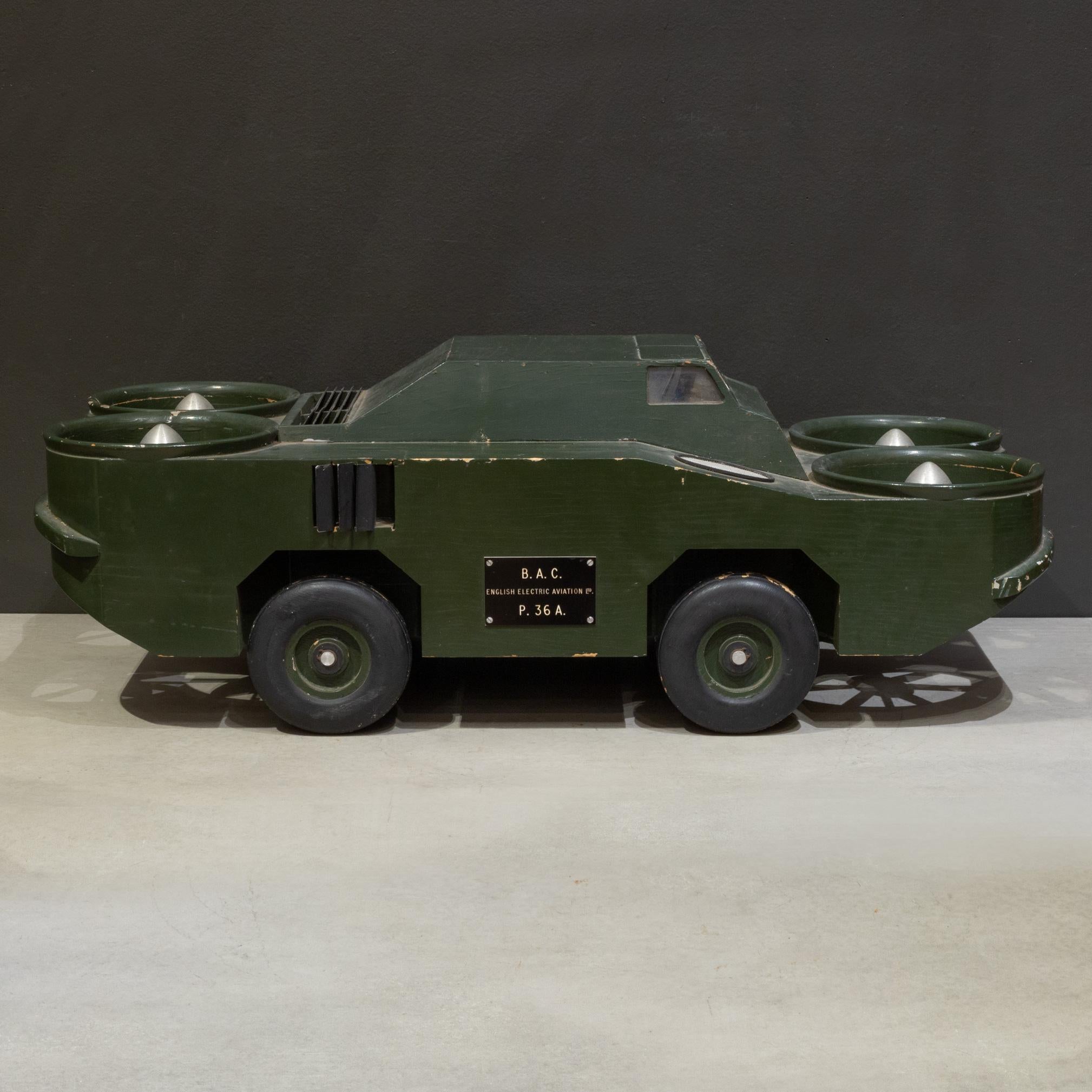Modèle de véhicule conceptuel militaire britannique du milieu du siècle 