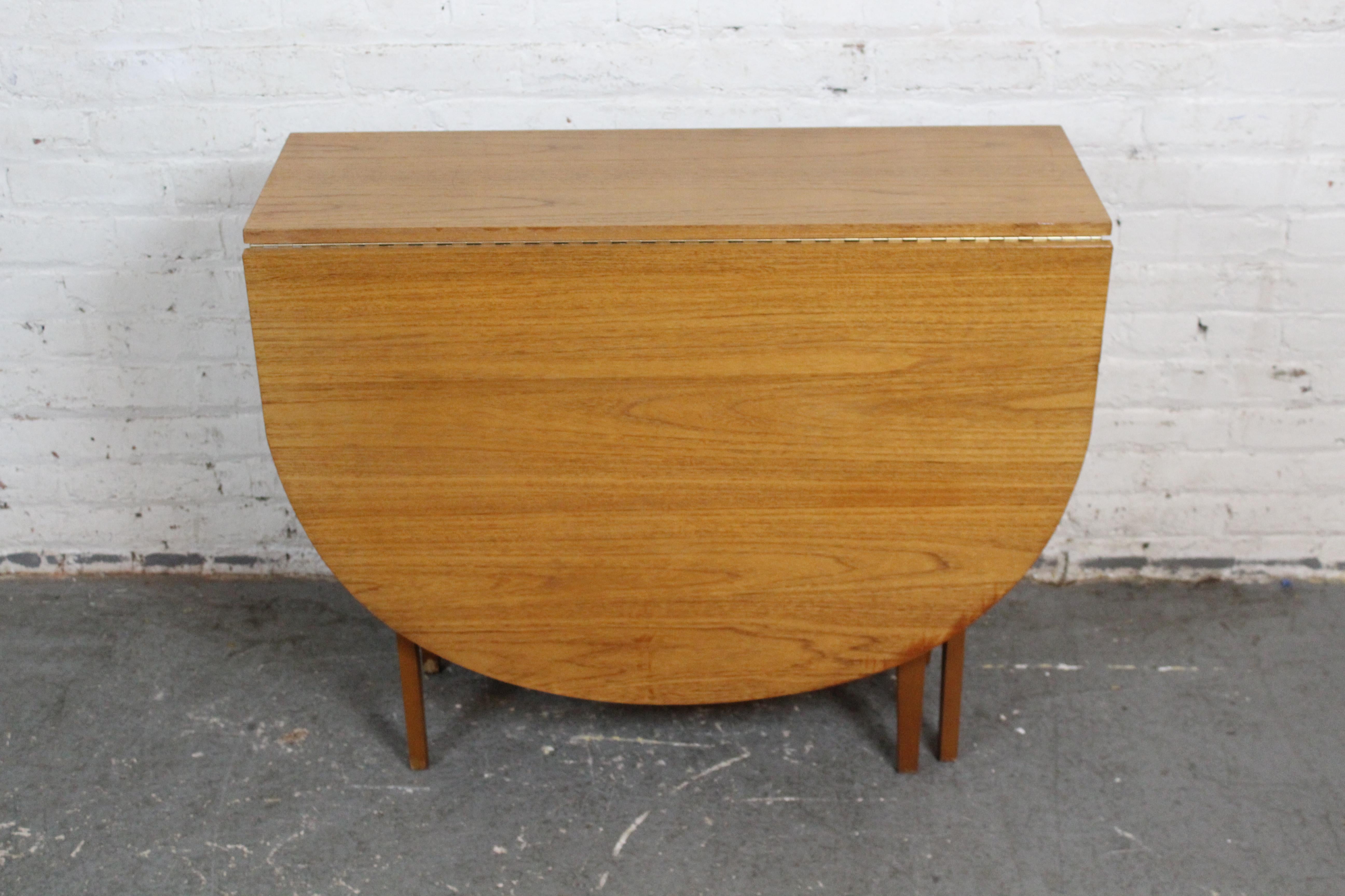 Britisches Mid-Century-Modern-Tropfenblatt von McIntosh im Angebot 3