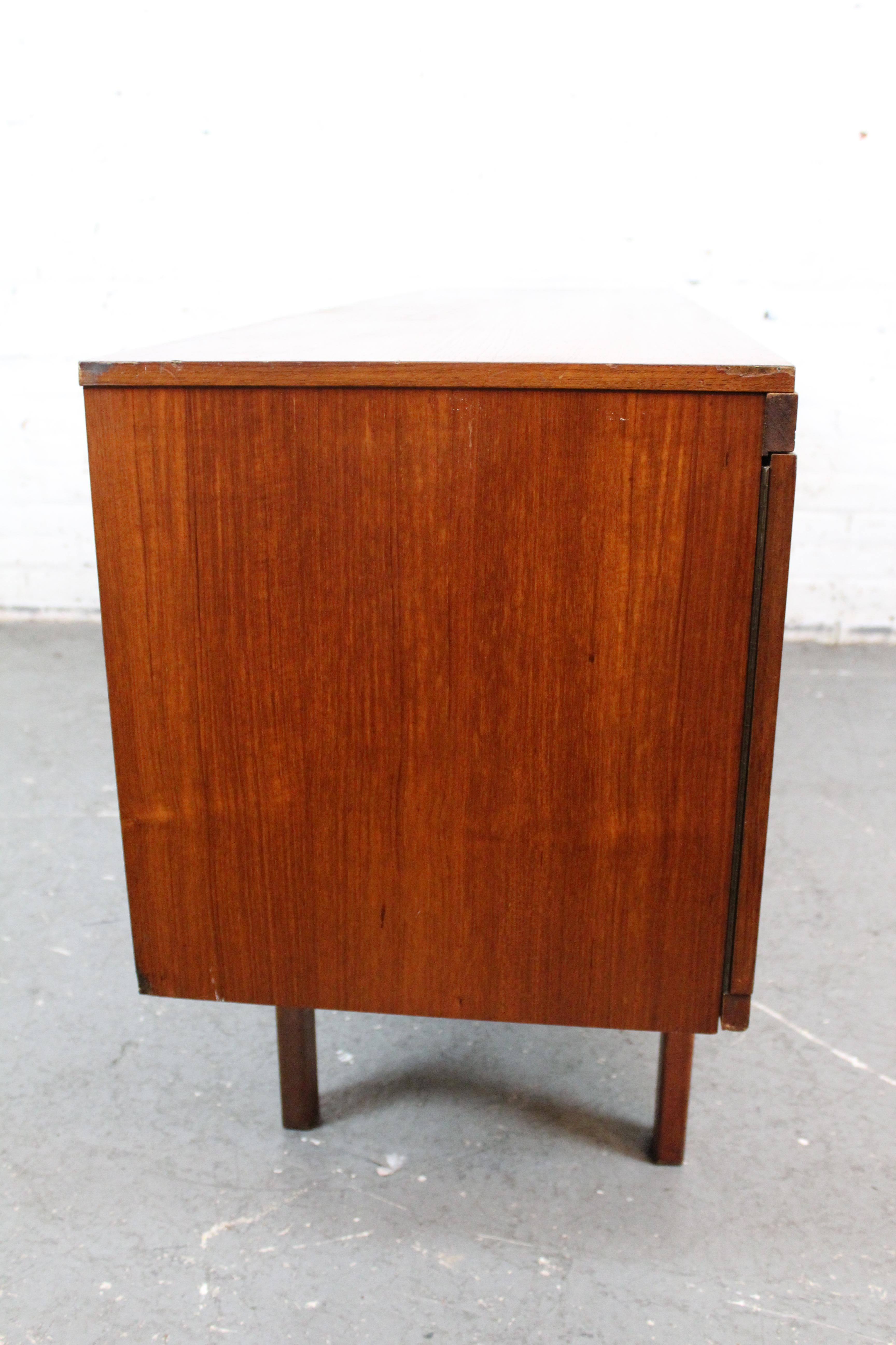 Buffet en teck Modernity British Mid-Century 2