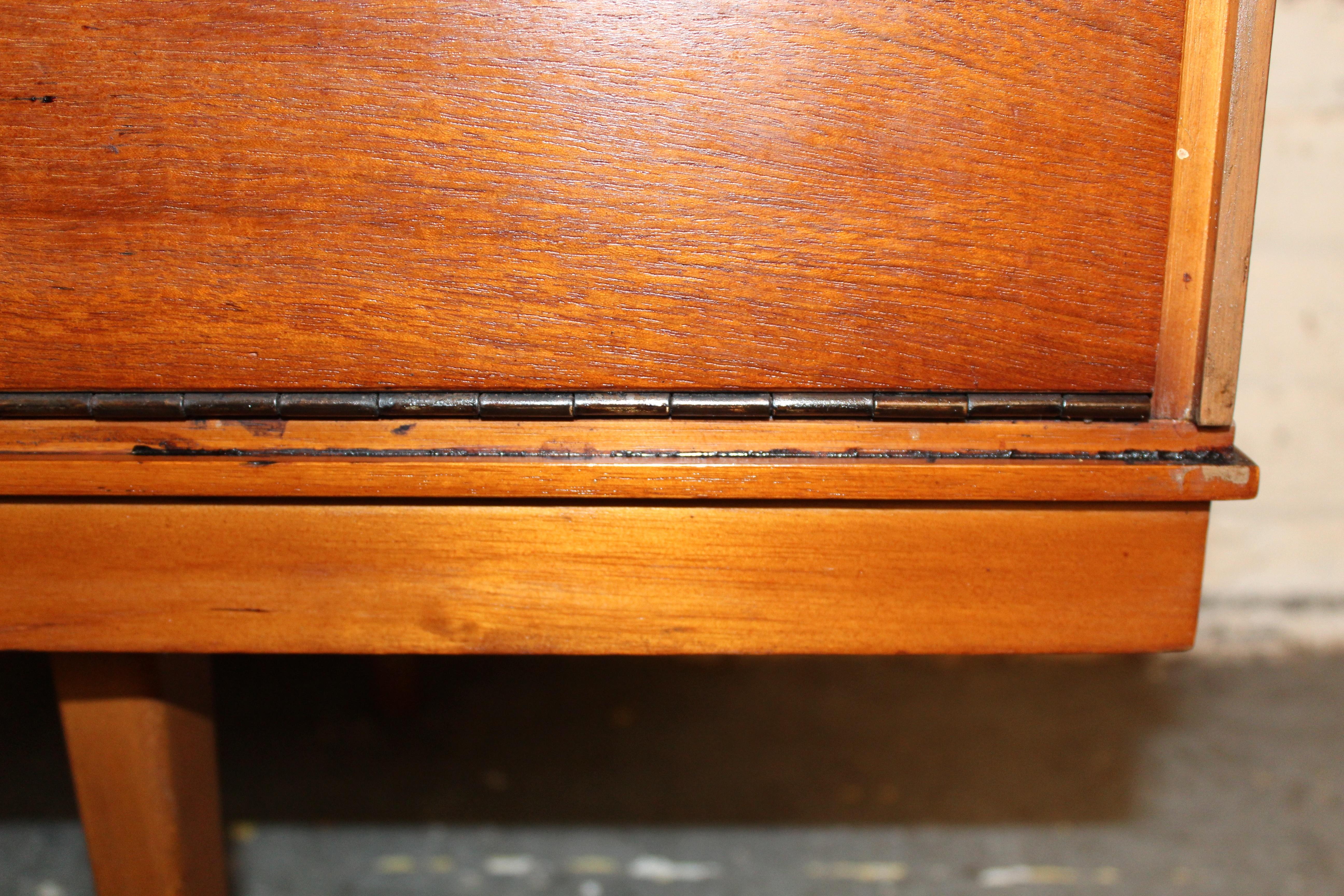 Credenza in teak inglese di metà secolo di Avalon Yatton in vendita 1