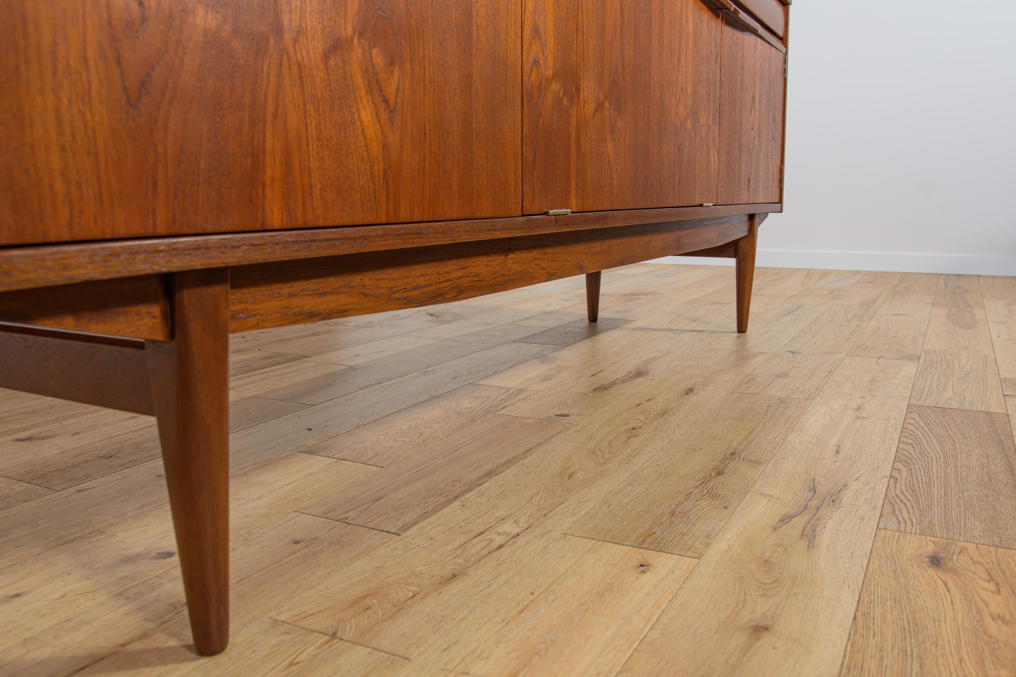 Mid-Century British Teak Sideboard, 1960s For Sale 10