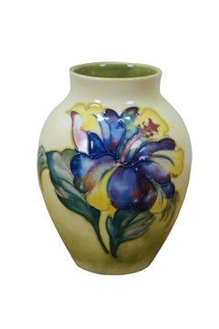 Mid Century British Walter Mooncroft Hibiscus Flower Baluster Bud Vase 5"