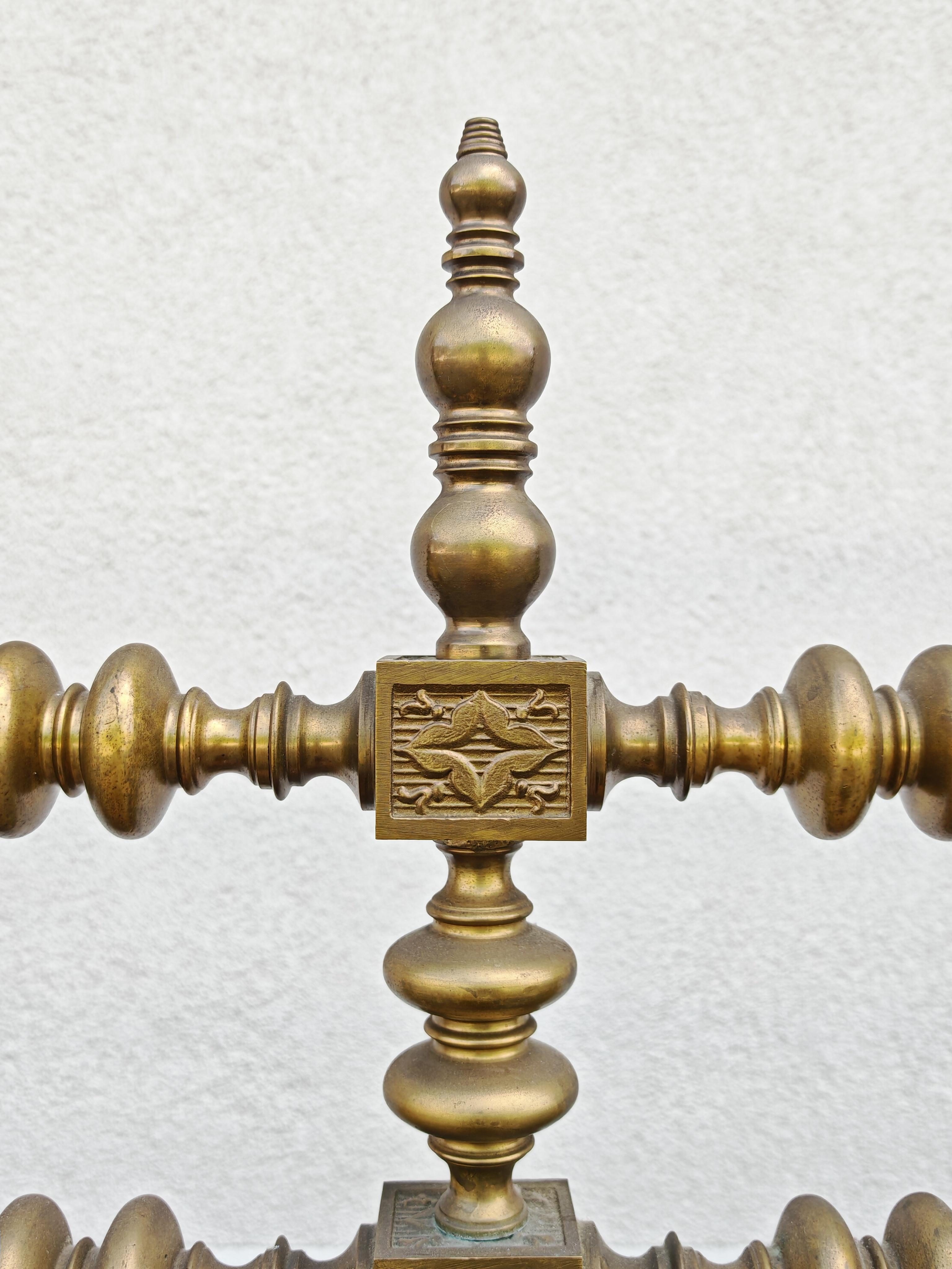 Lit en bronze et cuivre du milieu du siècle attr. à Osvaldo Borsani, Italie années 1950 en vente 5