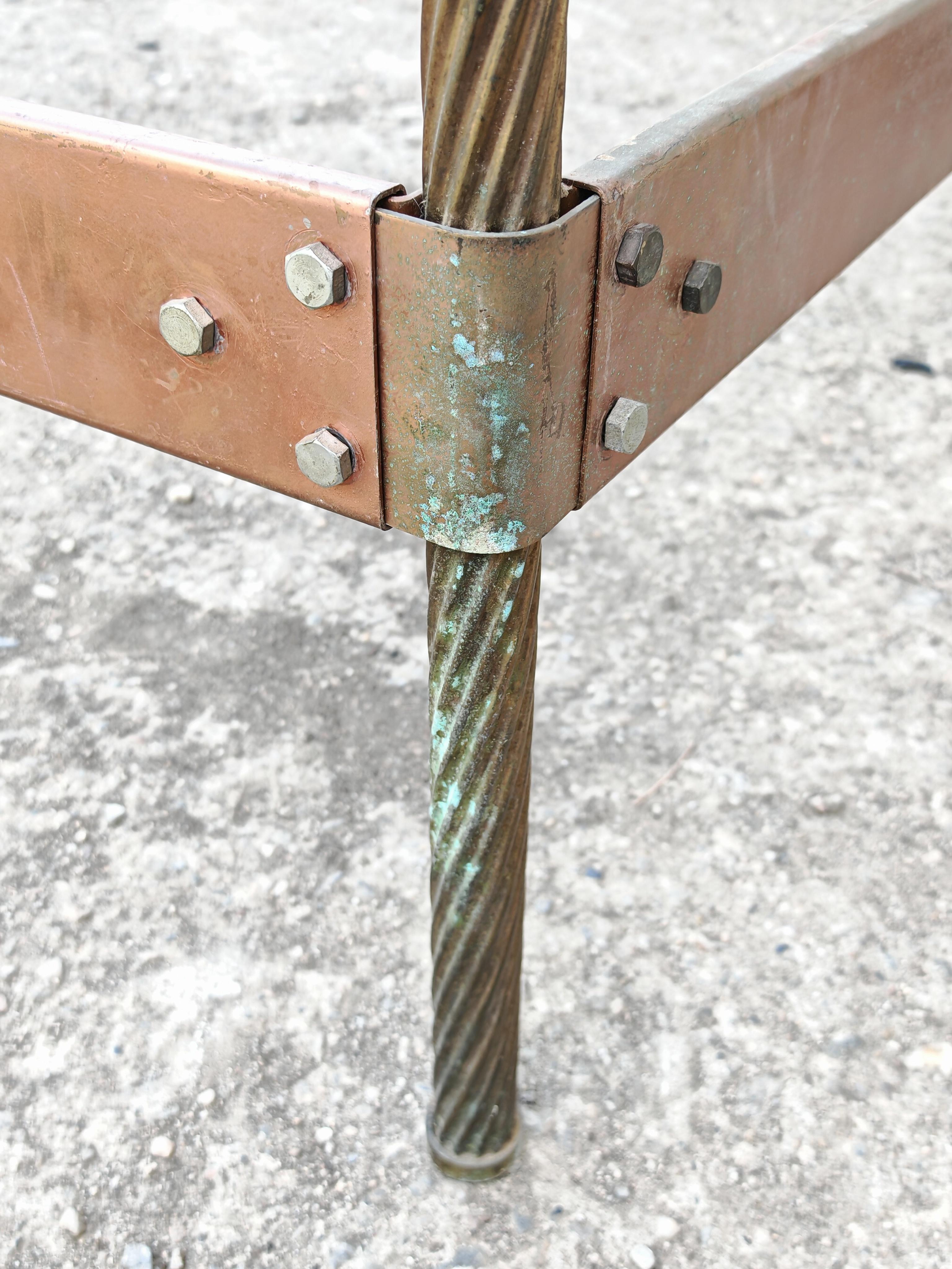 Lit en bronze et cuivre du milieu du siècle attr. à Osvaldo Borsani, Italie années 1950 en vente 7