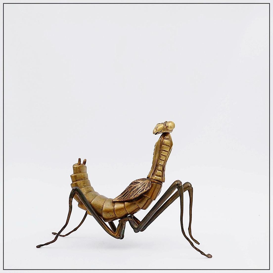 Mid-century Bronze Ants Sculpture
Sculpture - Decoration - Vintage
Wall decoration 
Measures : 28cmx8cm H:20cm
Wear consistent with age and use
Minor Structural Damages - Broken front leg 