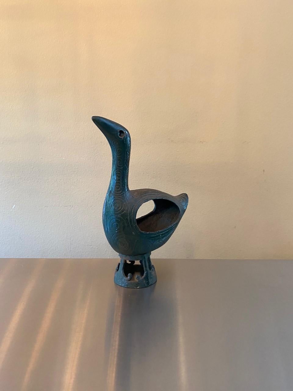 Scultura aviaria in bronzo di metà secolo 