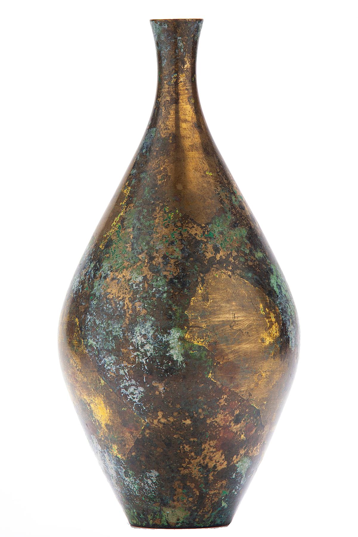 Vintage Japanese bronze Bud vase with dramatic form & color.
The finish created with chemical etching and metal leaf.
Excellent condition, no dents dings or other damages.