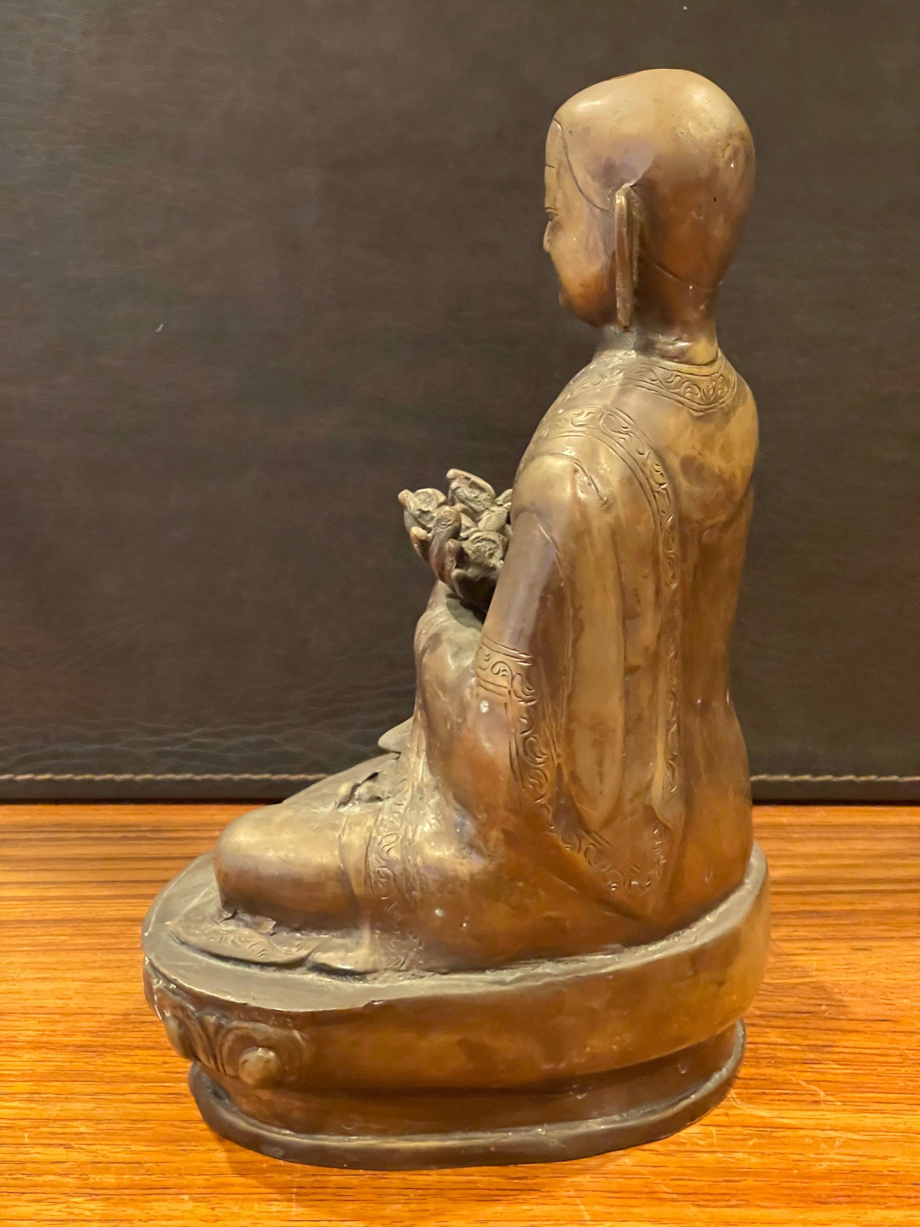 20ième siècle Bouddha en bronze du milieu du siècle dernier en vente