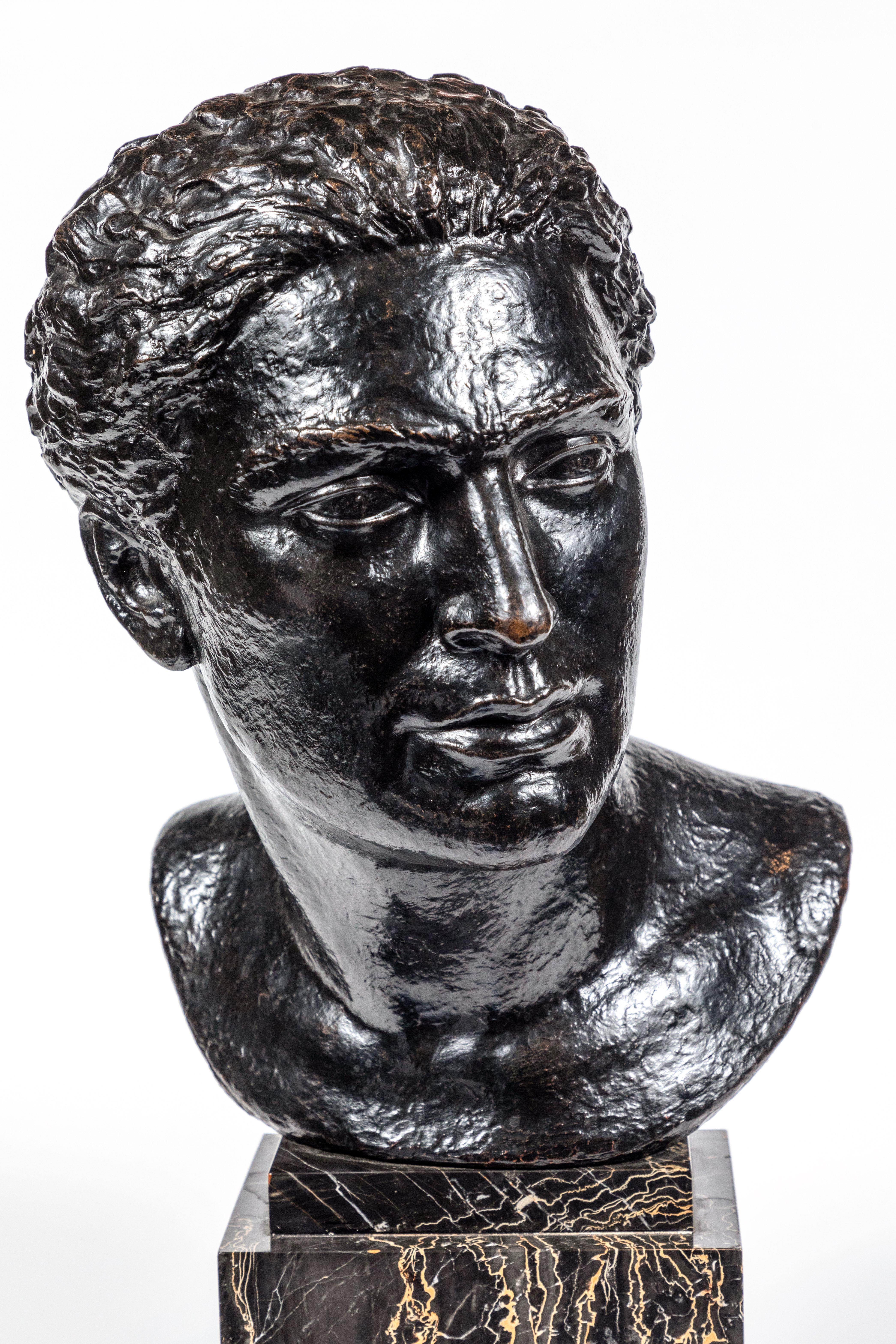 Busto de hombre en bronce de mediados de siglo Desconocido