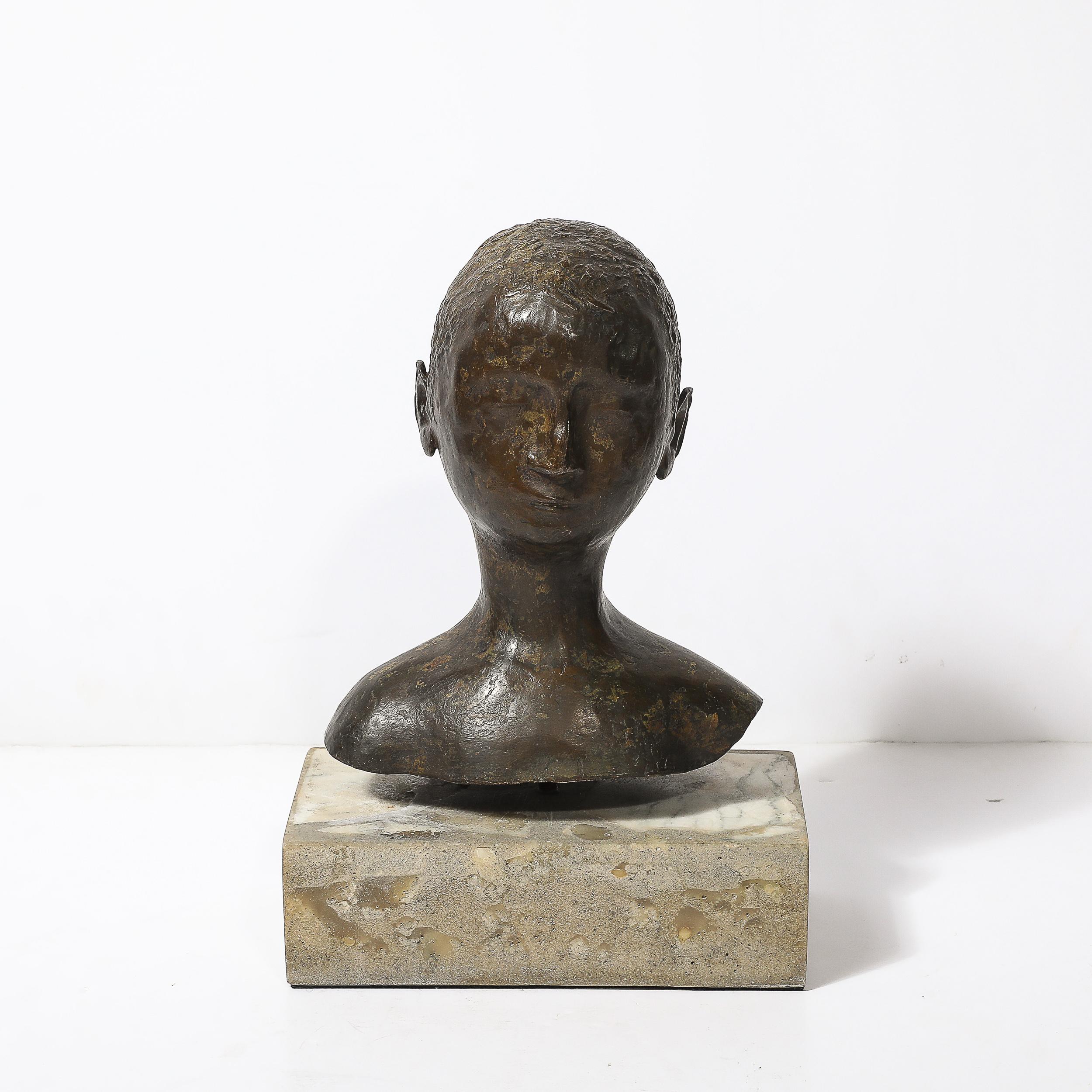 Americano Scultura in bronzo di metà secolo su base di pietra e cemento firmata Khalil Gibran in vendita