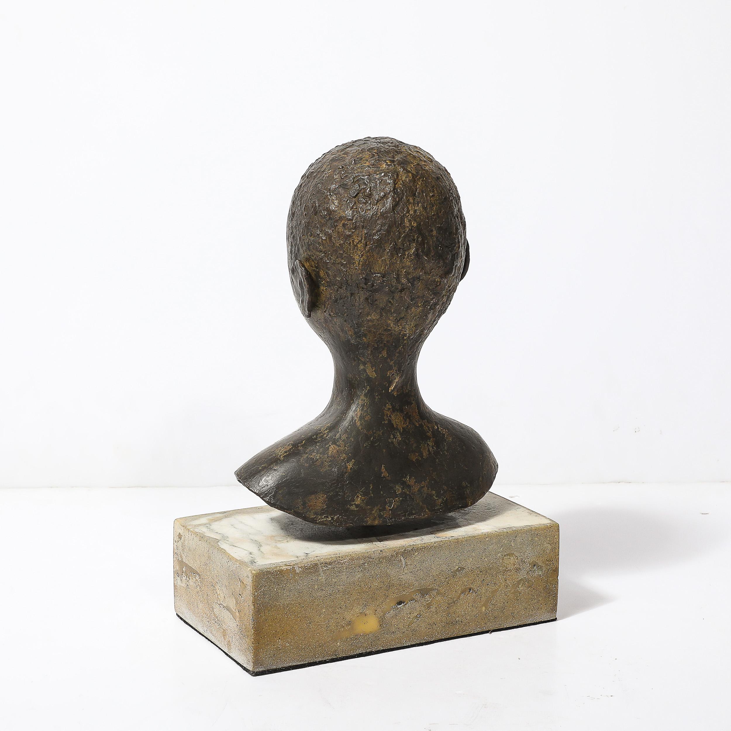 Metà XX secolo Scultura in bronzo di metà secolo su base di pietra e cemento firmata Khalil Gibran in vendita