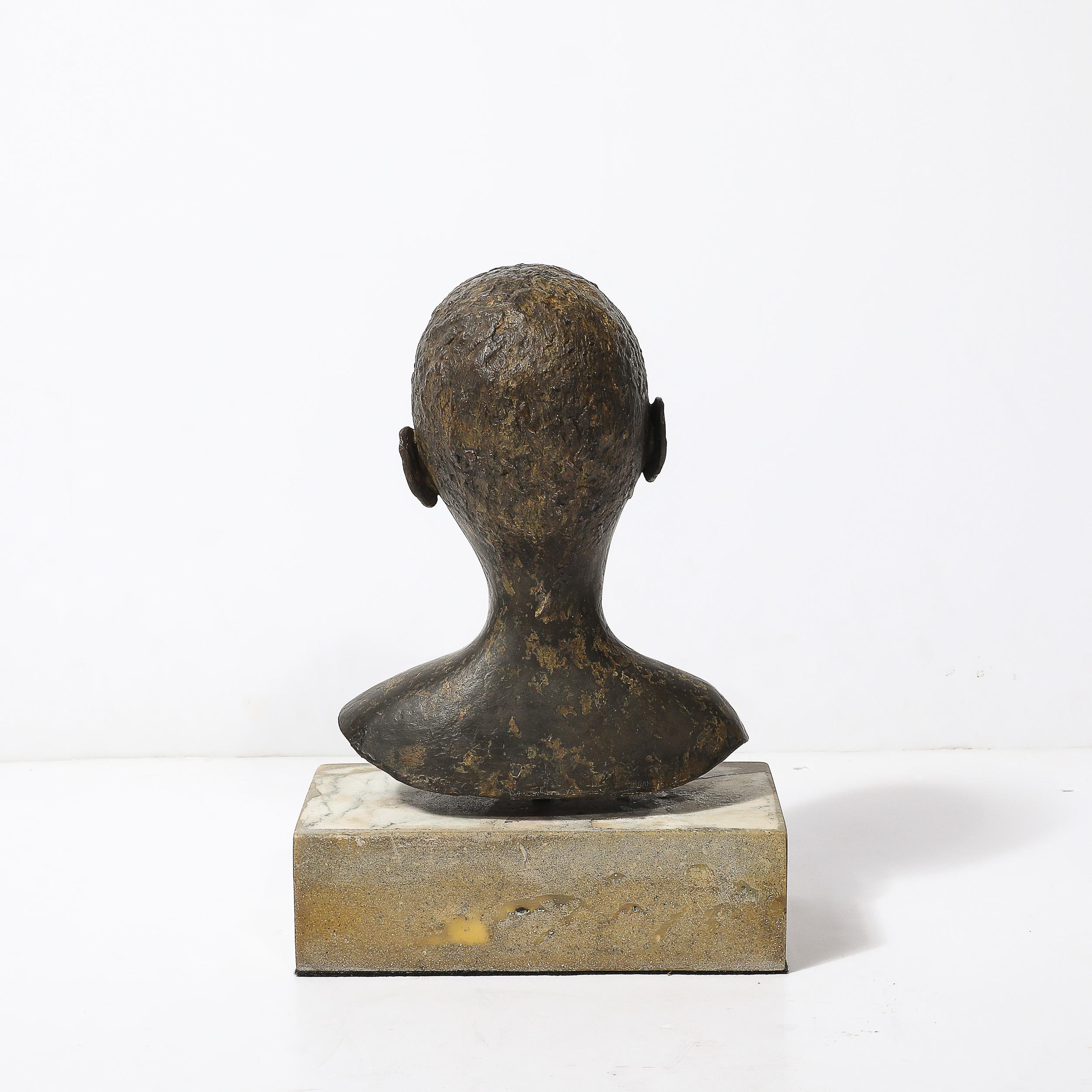Bronzo Scultura in bronzo di metà secolo su base di pietra e cemento firmata Khalil Gibran in vendita
