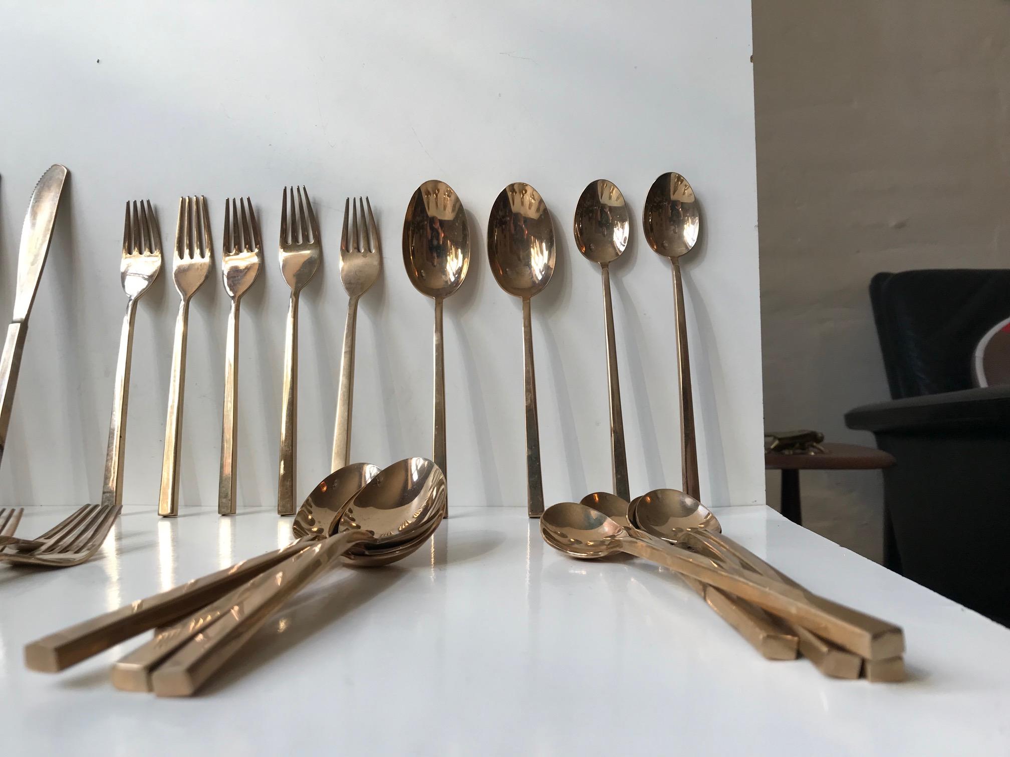 Midcentury Bronze Cutlery by Prince Sigvard Bernadotte, Scanline 1950s, 32 Pcs In Good Condition In Esbjerg, DK