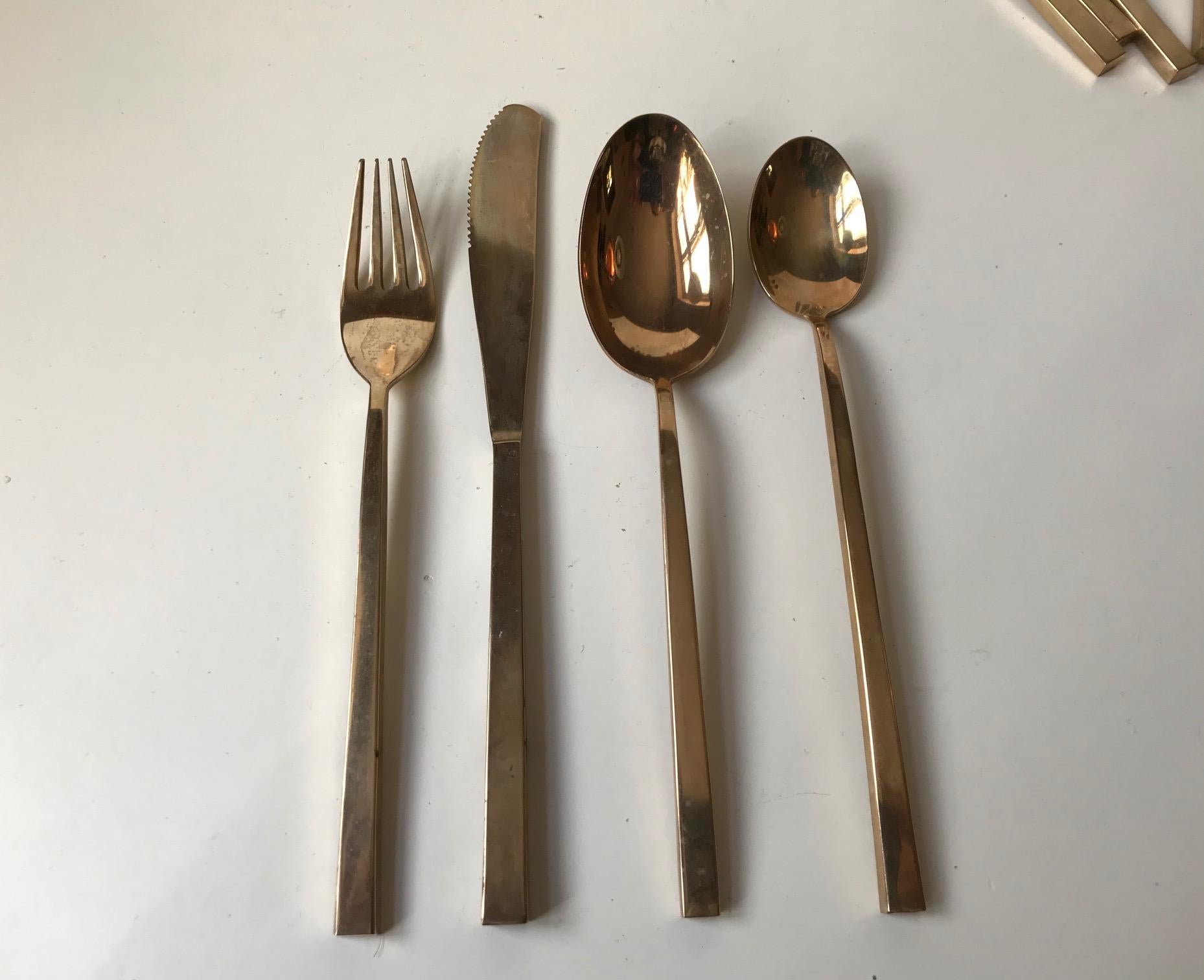 Midcentury Bronze Cutlery by Prince Sigvard Bernadotte, Scanline 1950s, 32 Pcs 1