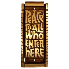 Heurtoir de porte en bronze du milieu du siècle "Paix à tous ceux qui entrent ici":: 1969