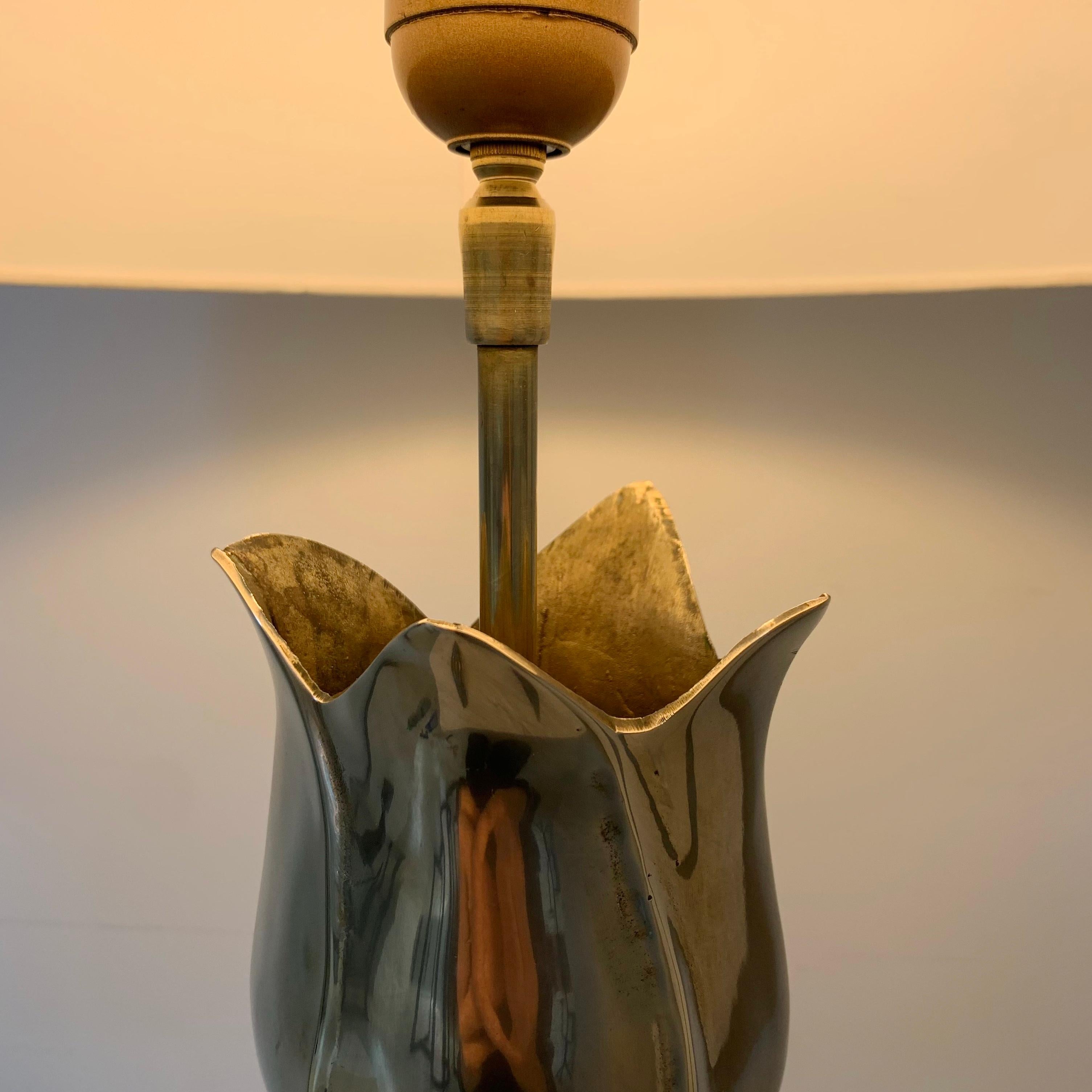Mid-Century Bronze Flower and Leaves Table Lamp, circa 1970, France. For Sale 9