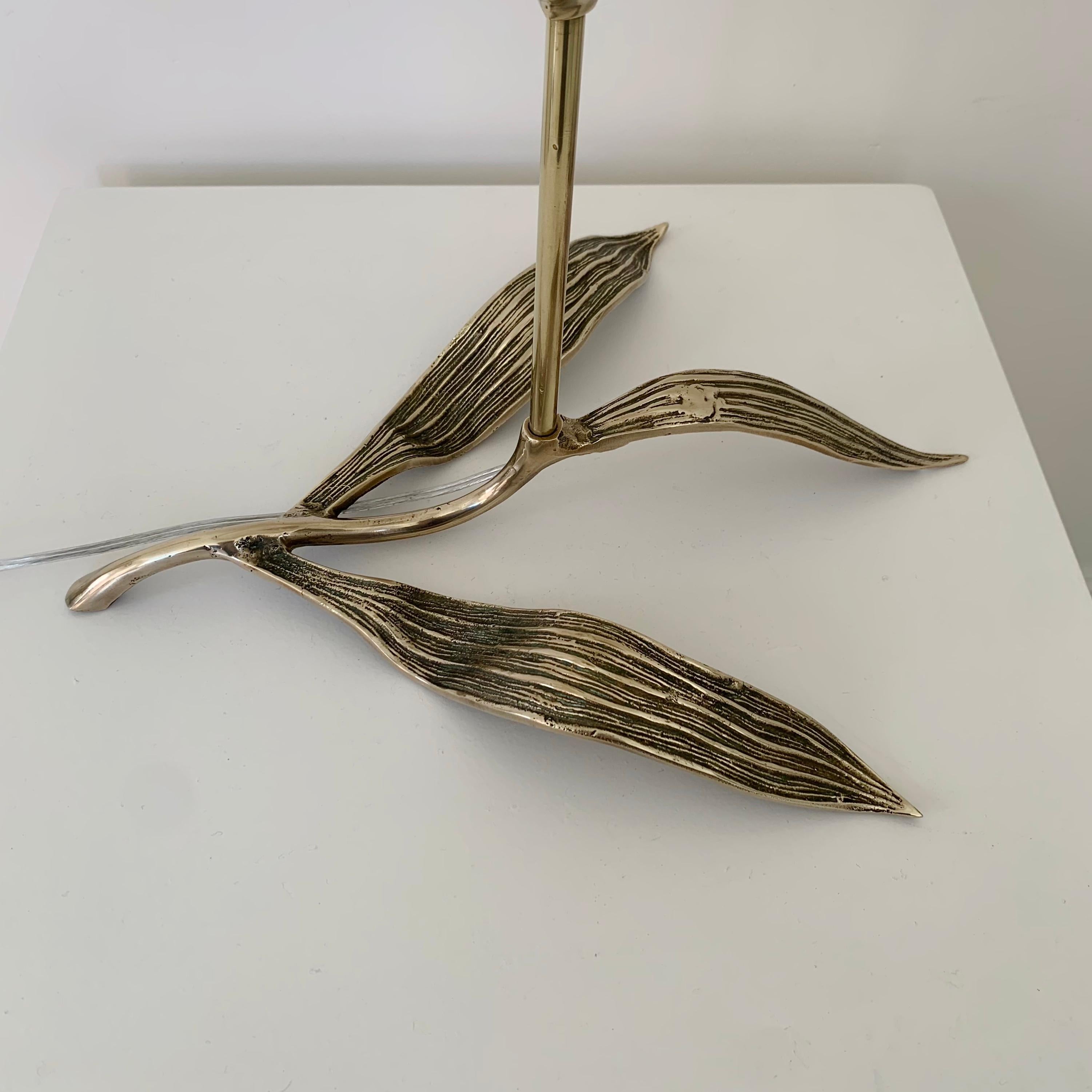 Mid-Century Bronze Flower and Leaves Table Lamp, circa 1970, France. For Sale 3