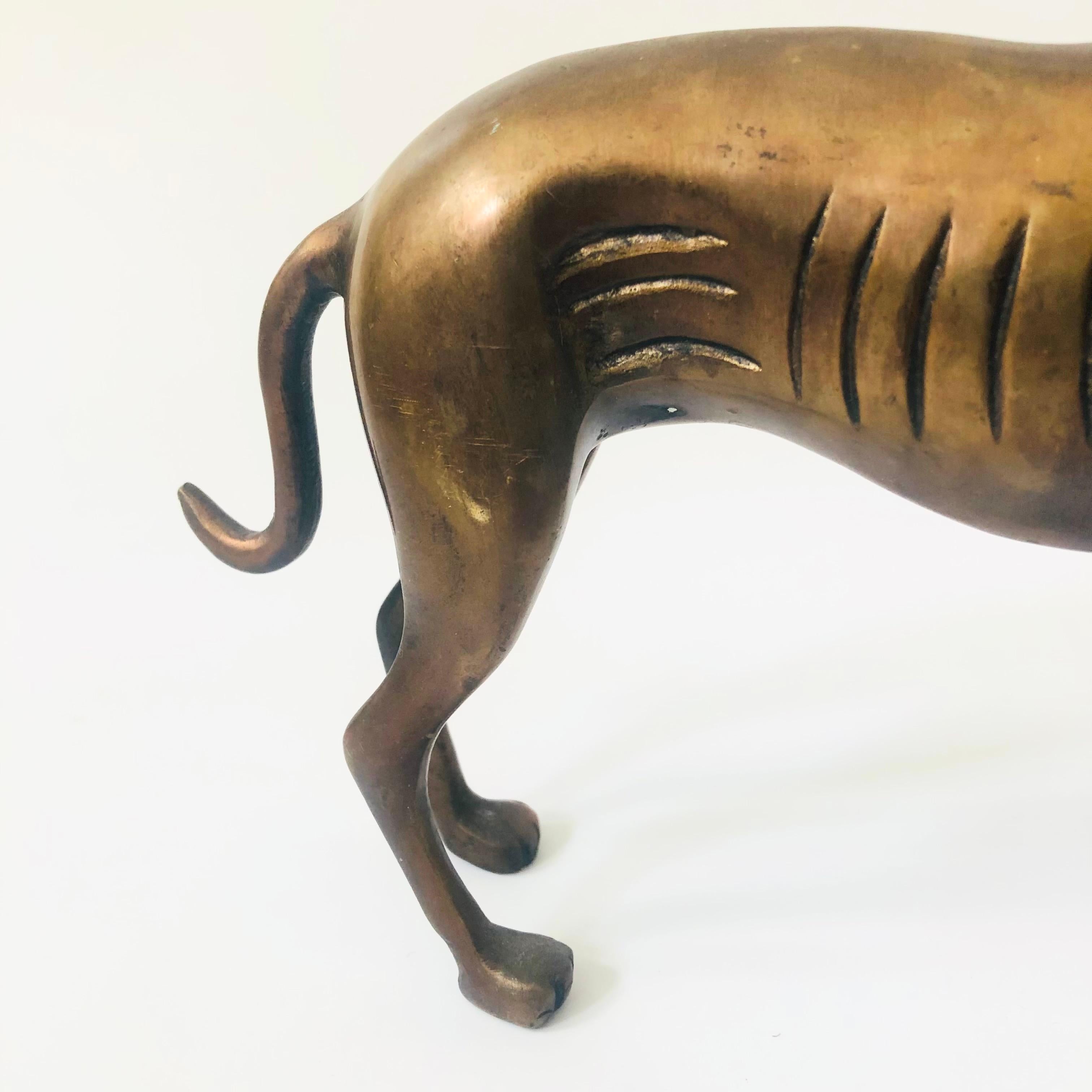 Levriero in bronzo di metà secolo In condizioni buone in vendita a Fairfield, CA