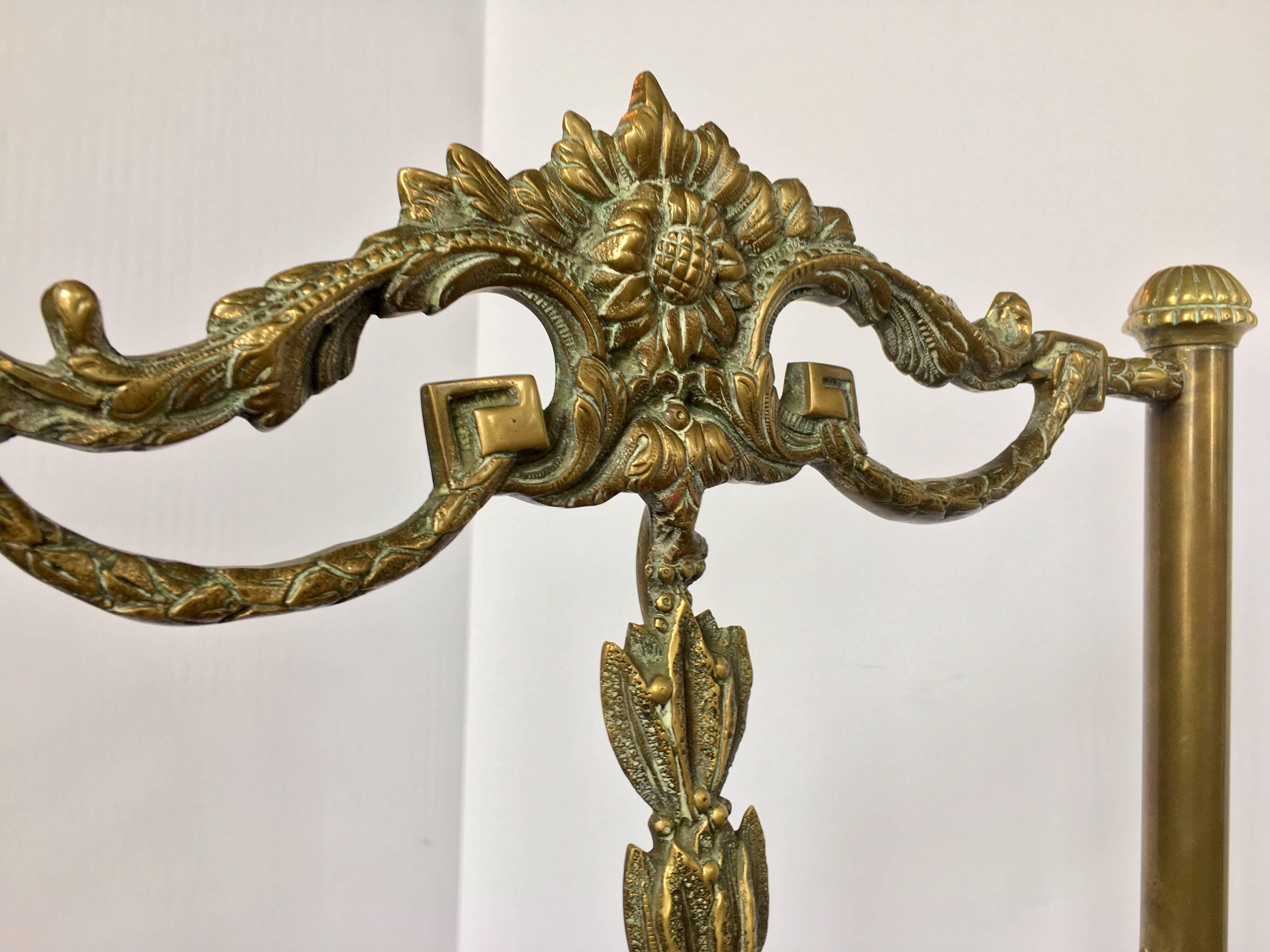 Bronzestuhl mit Drapierung aus Metall aus der Jahrhundertmitte, Italien (Moderne der Mitte des Jahrhunderts) im Angebot