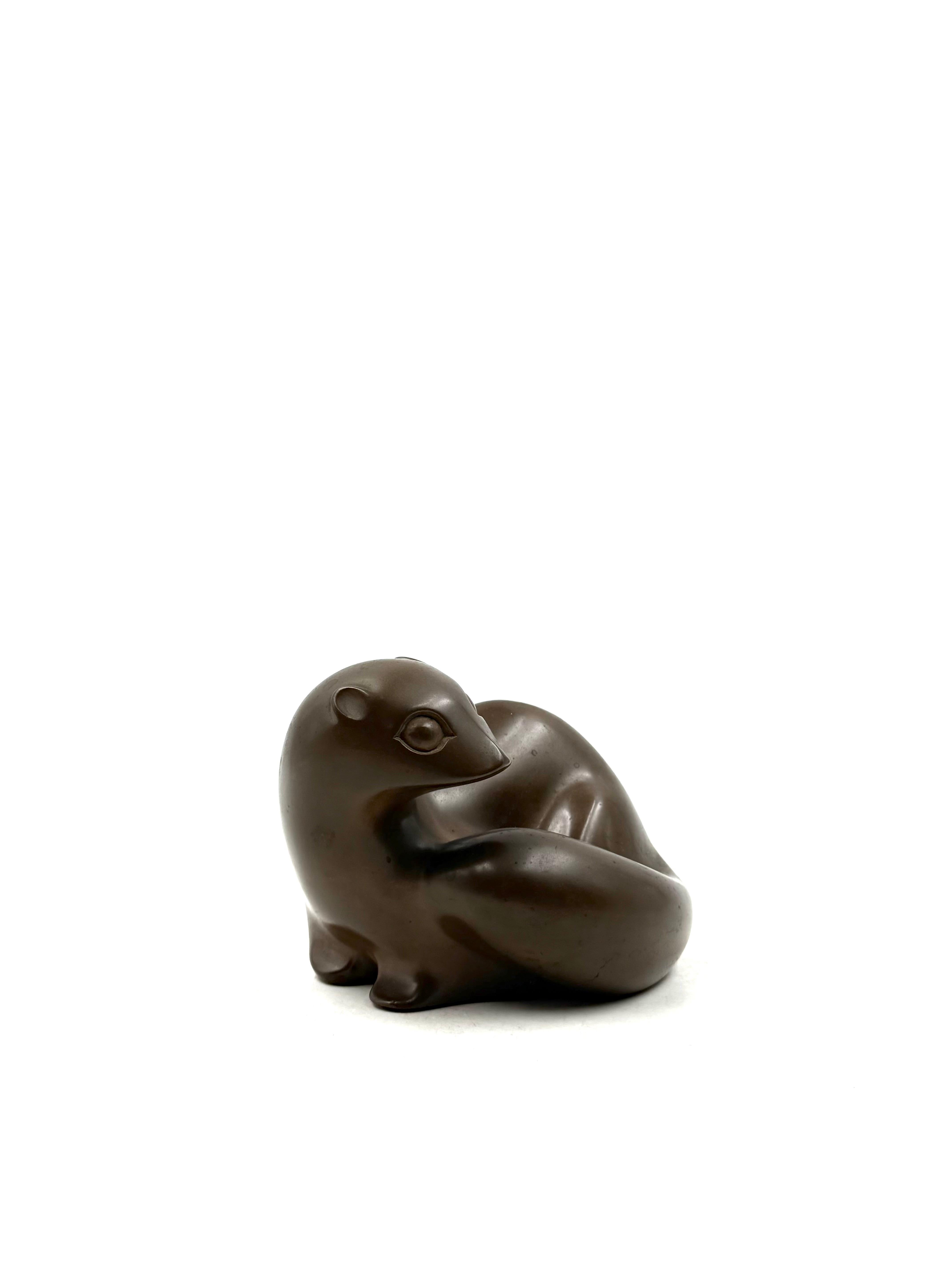 Mid-Century moderno Mid-century bronze otter sculpture, Richard Fisher 1950 in vendita