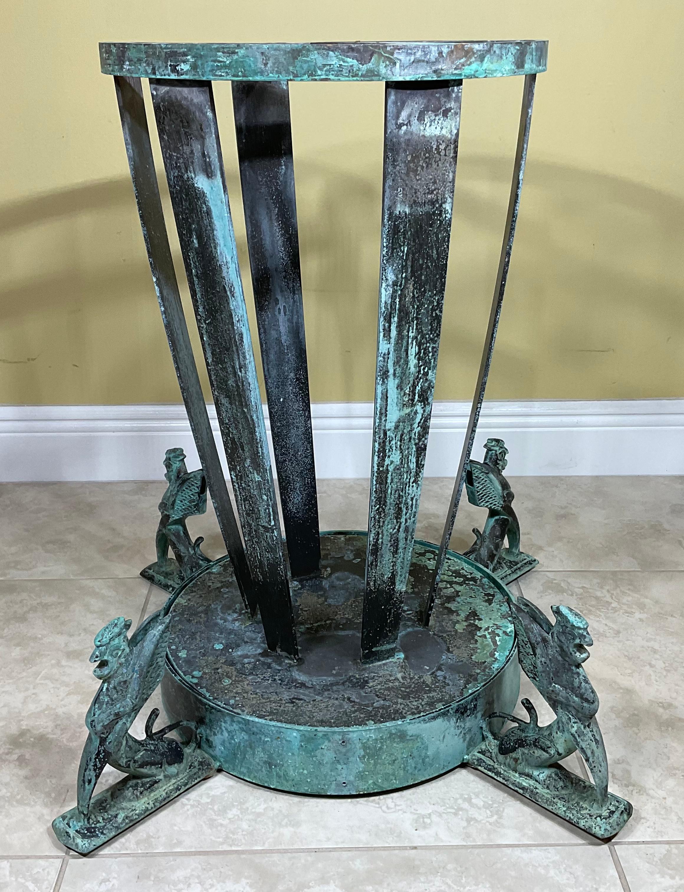 Base de table en bronze du milieu du siècle dernier en vente 4