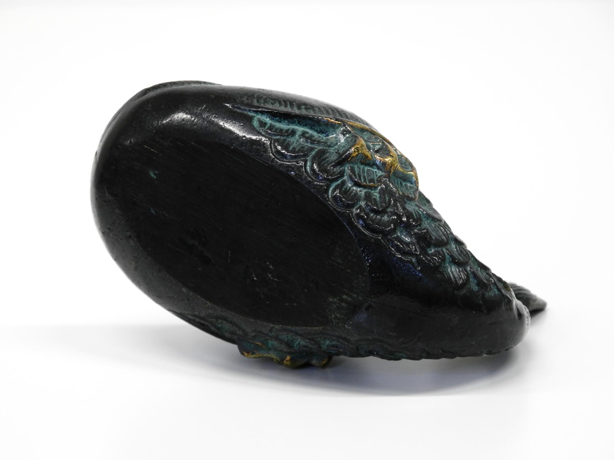 Mid Century Bronze Tisch oder Hand Aschenbecher von Walter Bosse in Form eines Fisches im Angebot 4