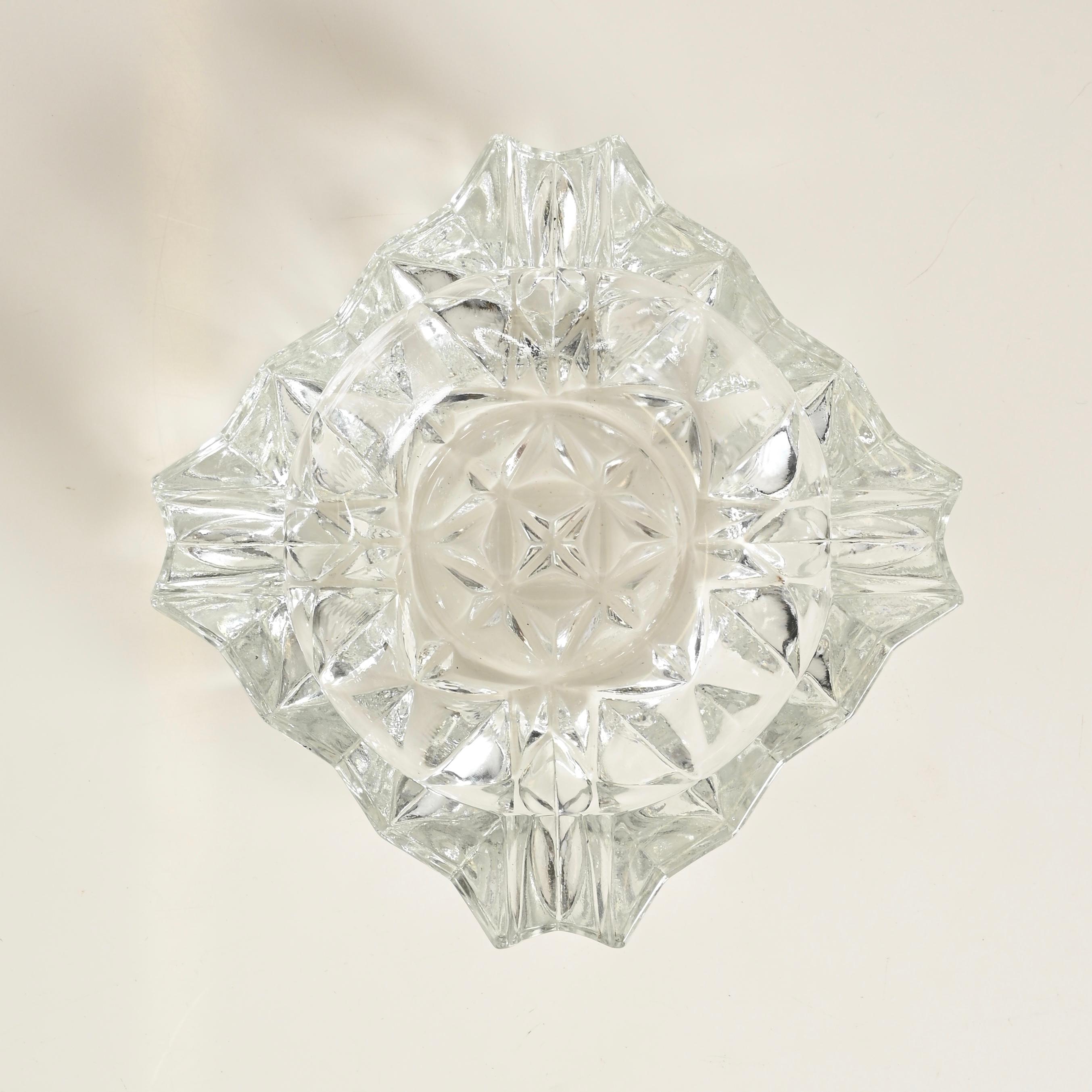 Cendrier du milieu du siècle en cuir incurvé et en verre de cristal taillé, Italie, années 1950 en vente 5