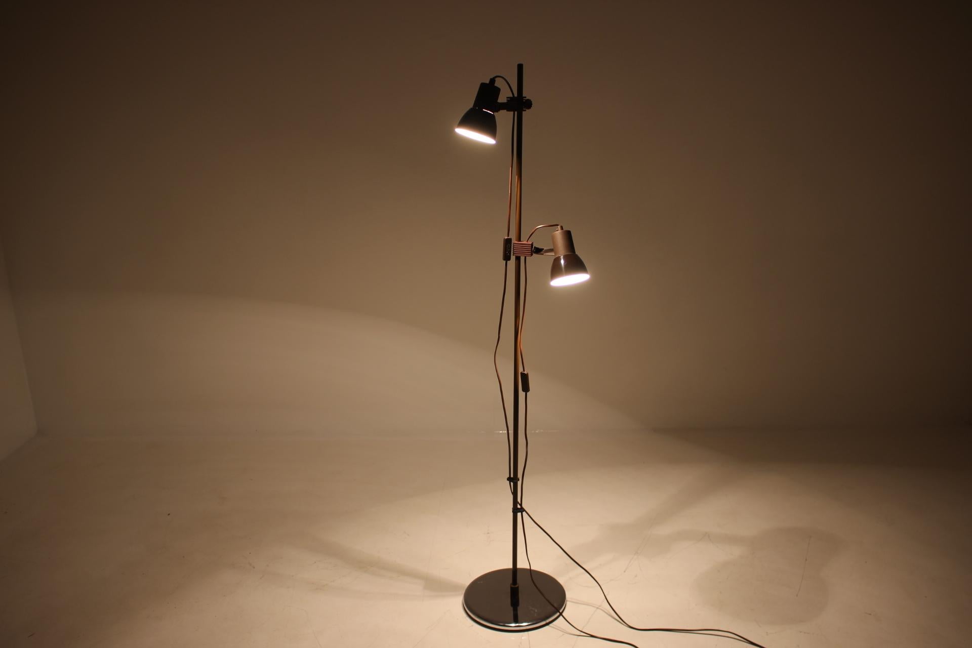 Midcentury Brown Floor Lamp, 1980s In Good Condition For Sale In Praha, CZ