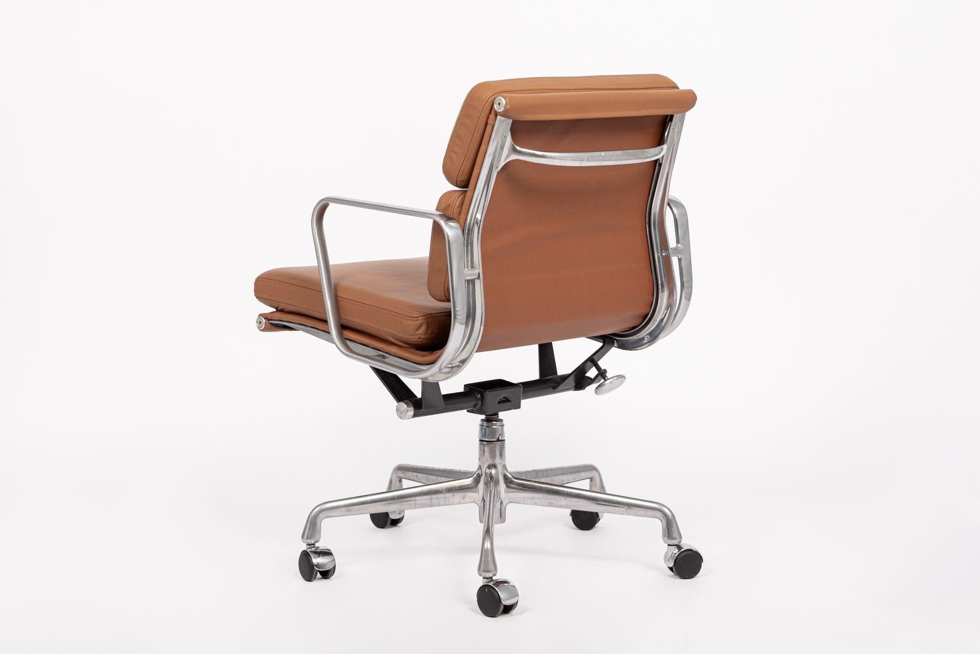 Eames Herman Miller Brown Leather Desk Chair Soft Pad 2000s In Good Condition For Sale In Detroit, MI